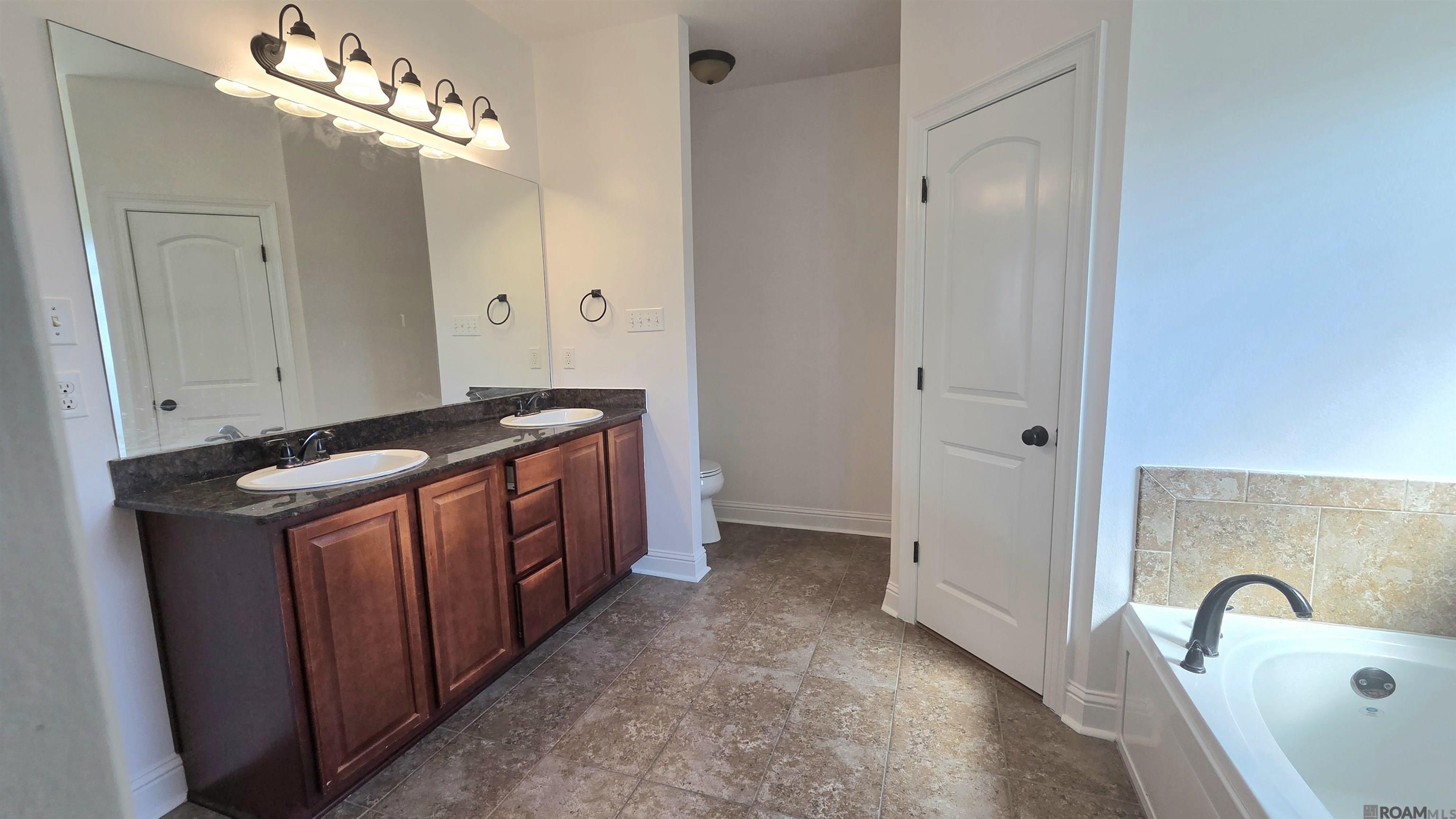 10028 Savannah Jane Ln, Baton Rouge, LA, 70817