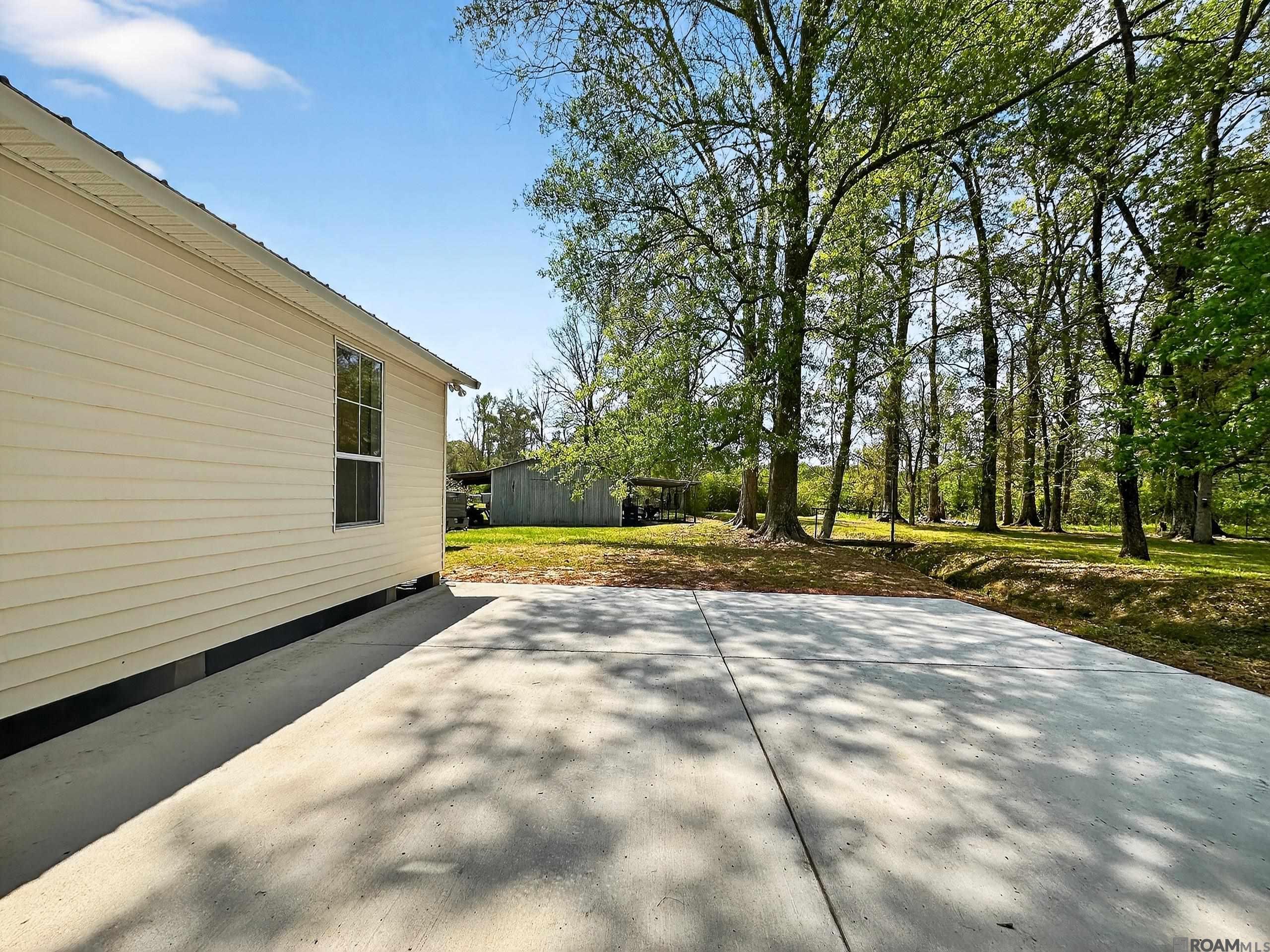 1942 La Hwy 1041, Holden, LA, 70744