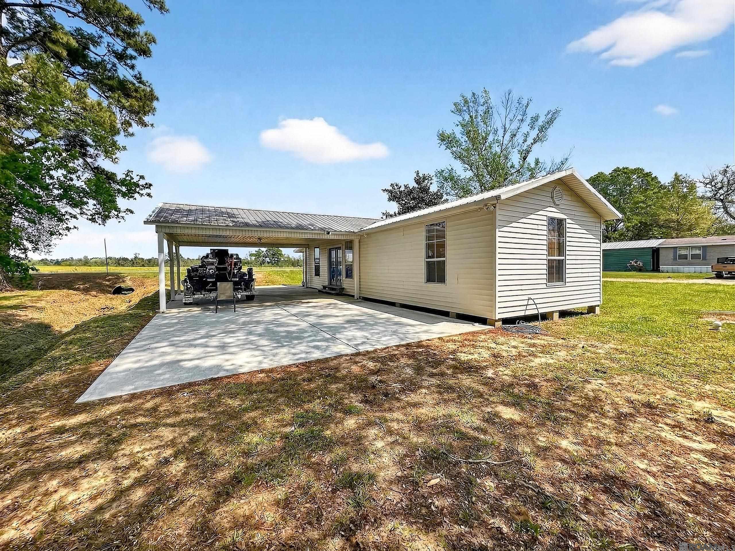 1942 La Hwy 1041, Holden, LA, 70744