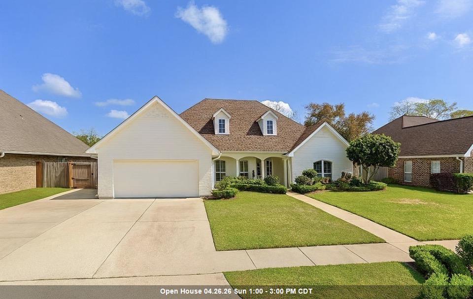 907 Colonial Dr, Port Allen, LA, 70767