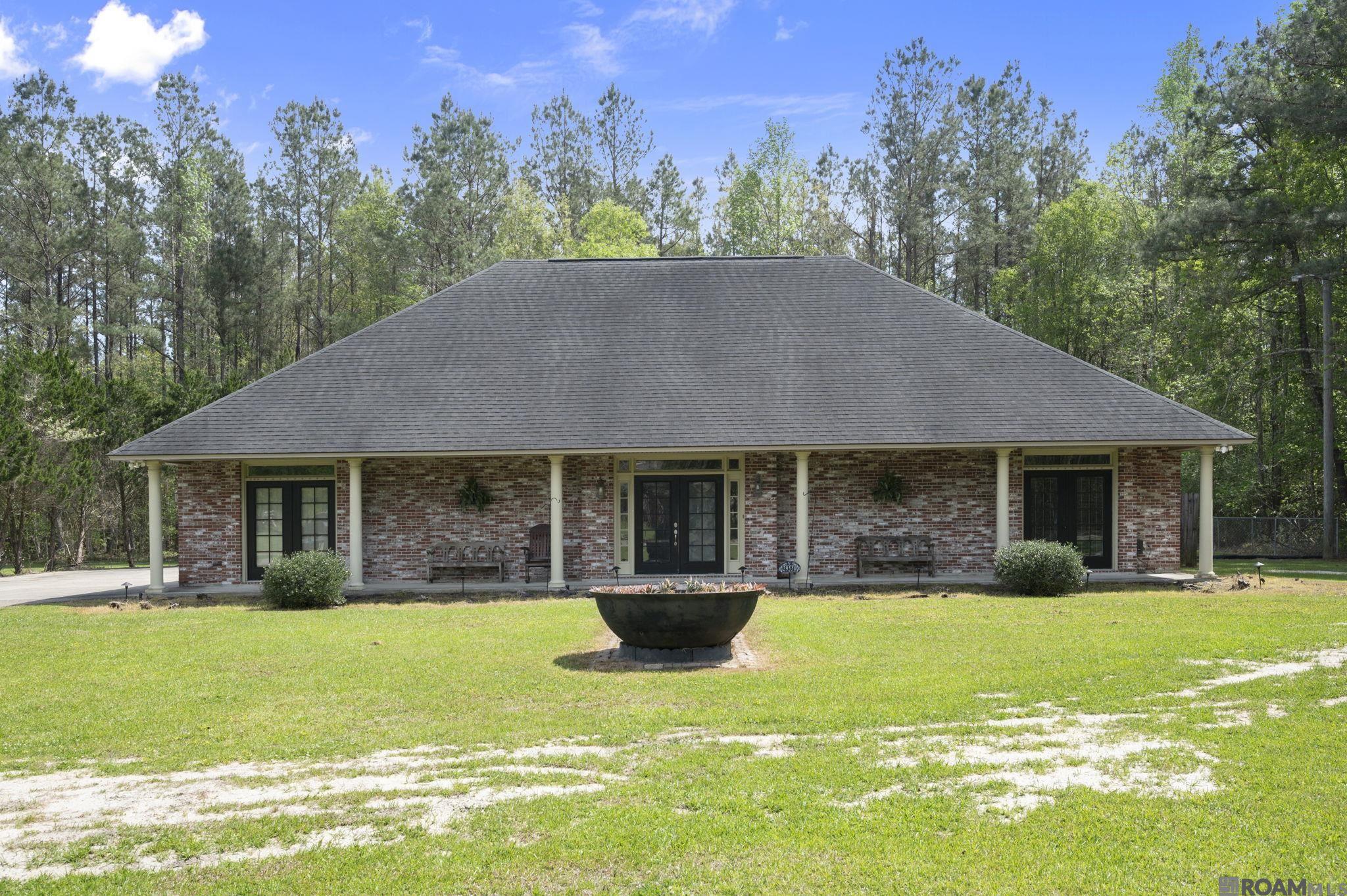12485 Dogwood Rd, St Francisville, LA, 70775
