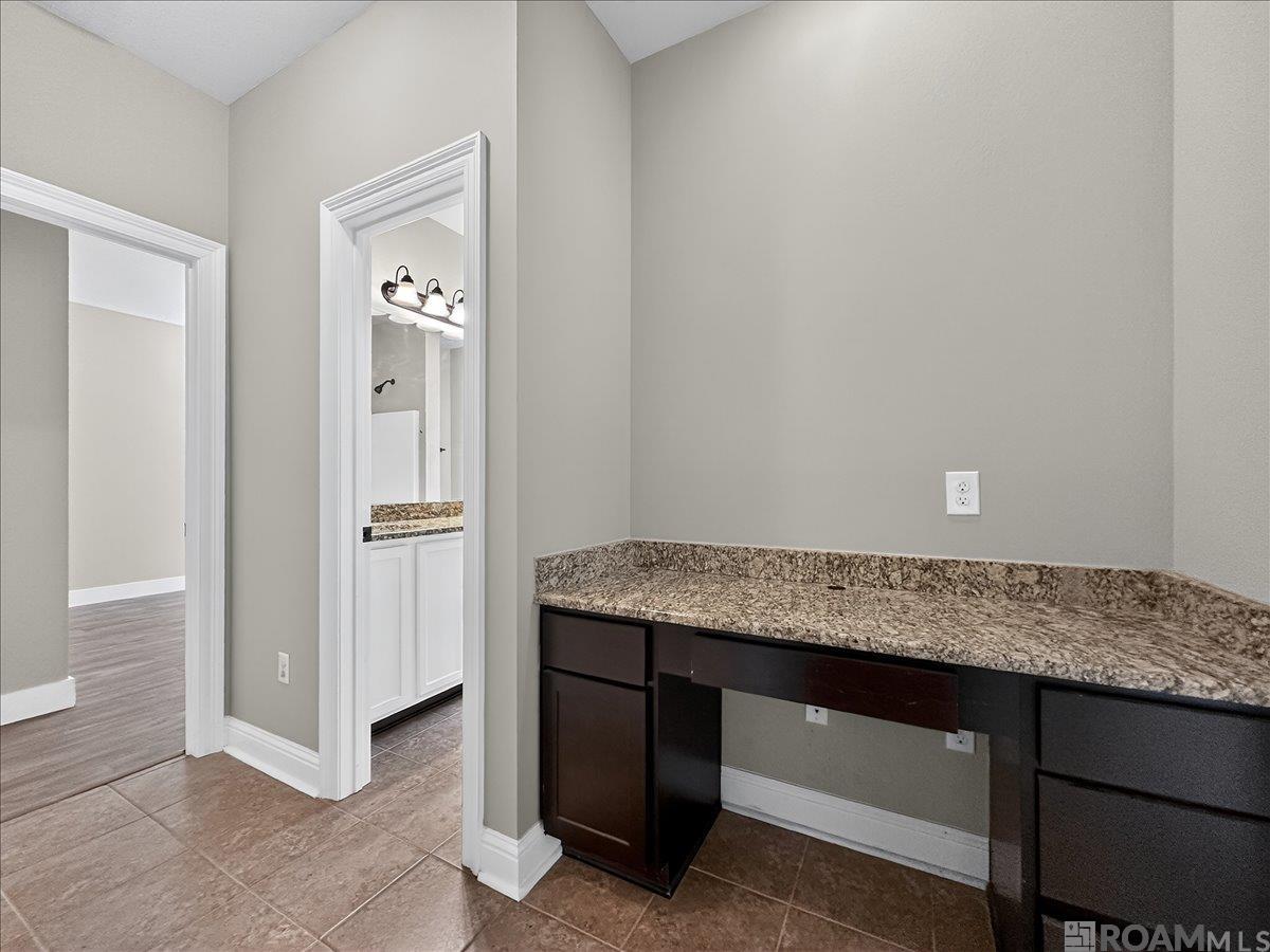 39320 St Charles Ave, Gonzales, LA, 70737