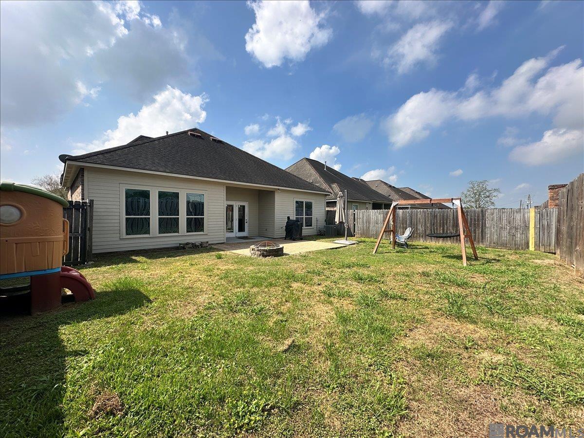 39320 St Charles Ave, Gonzales, LA, 70737