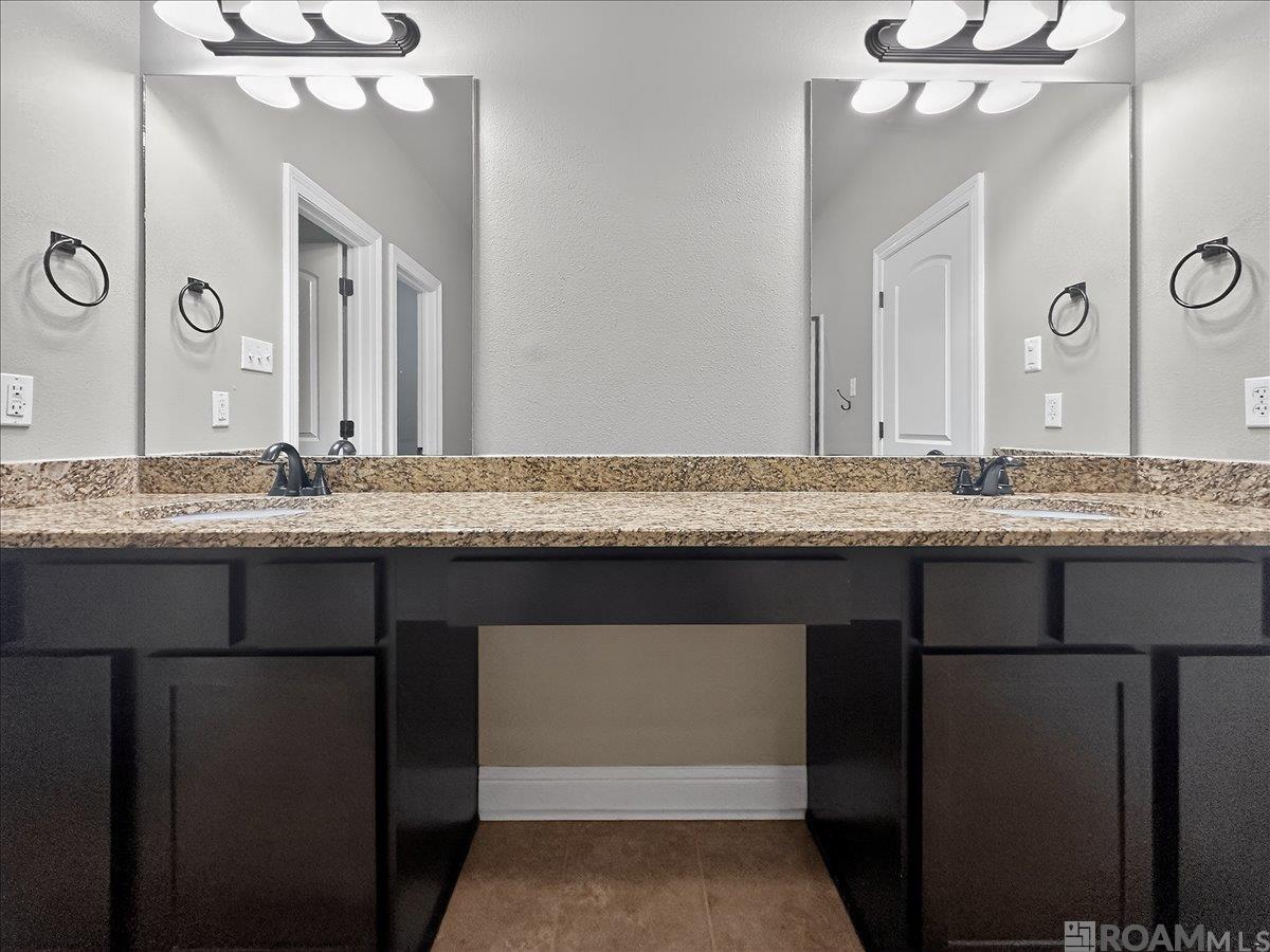 39320 St Charles Ave, Gonzales, LA, 70737