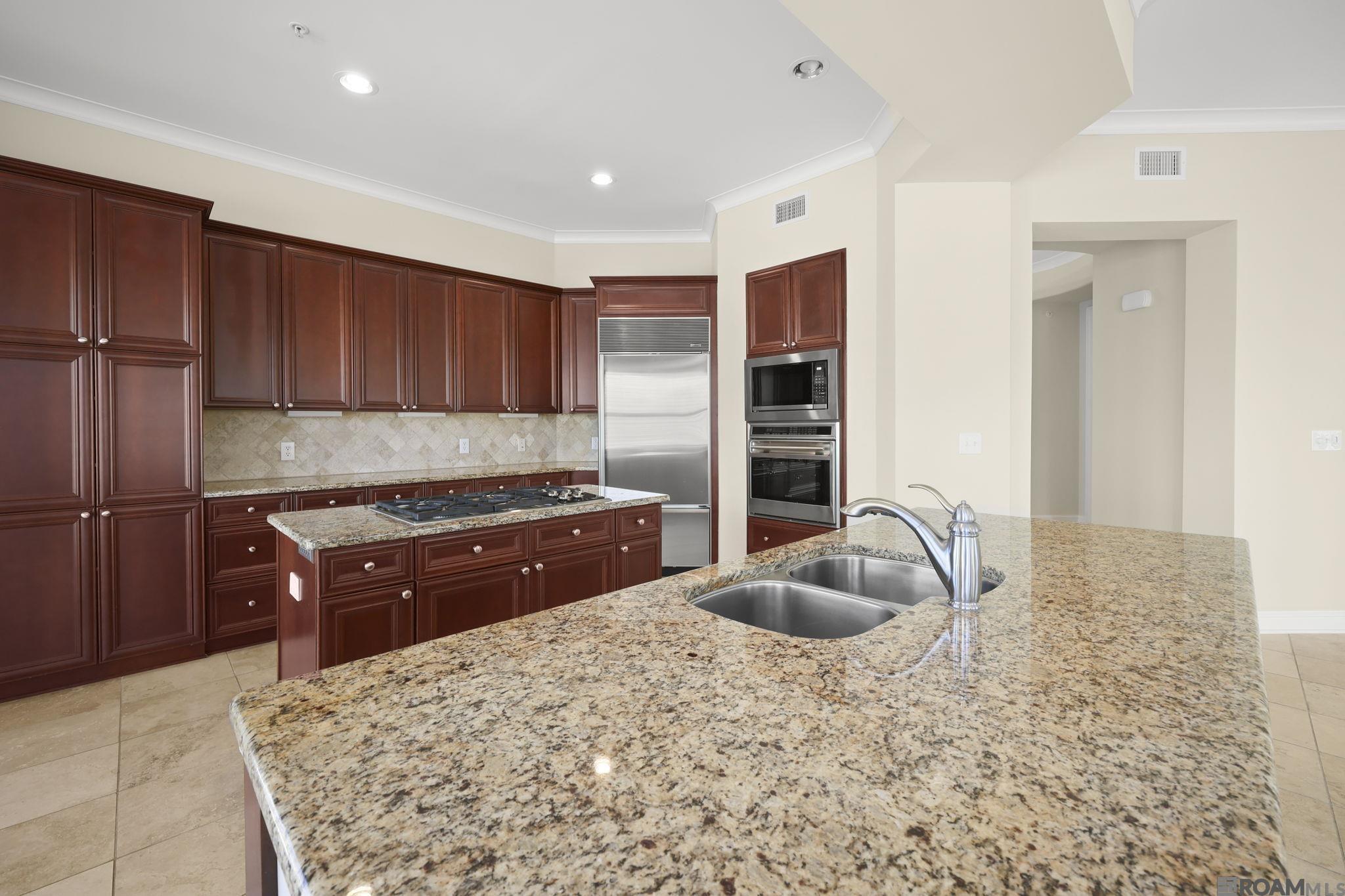 998 Stanford Ave UNIT 203, Baton Rouge, LA, 70808