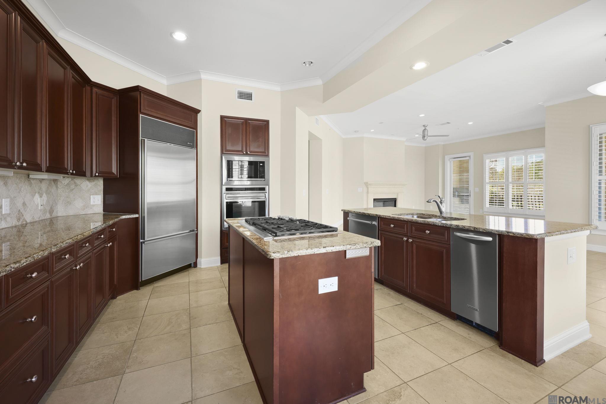 998 Stanford Ave UNIT 203, Baton Rouge, LA, 70808