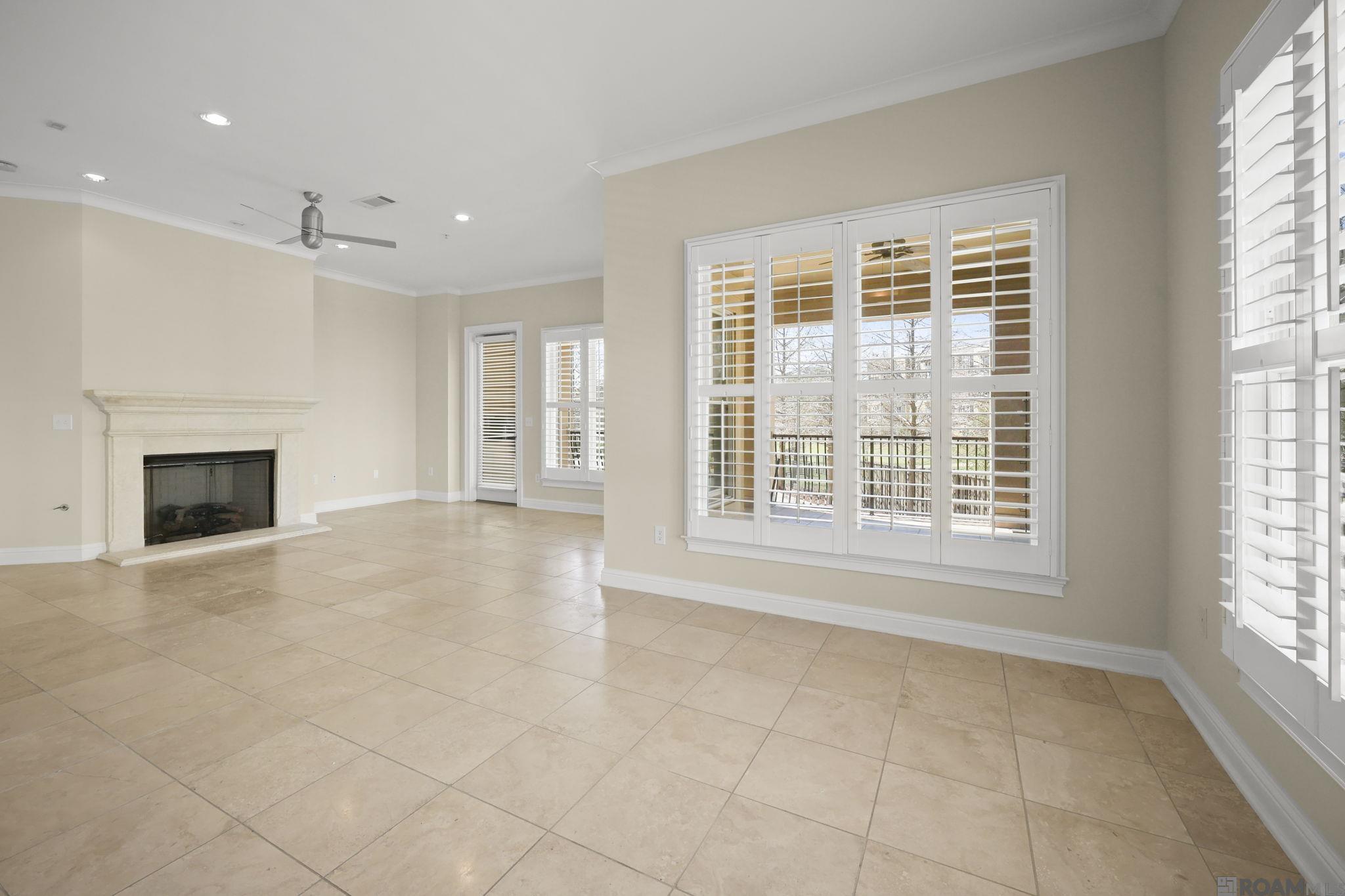 998 Stanford Ave UNIT 203, Baton Rouge, LA, 70808