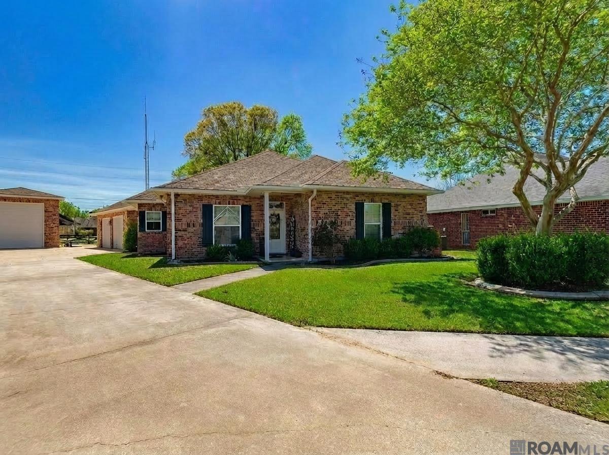 1757 E Nelson St, Gonzales, LA, 70737