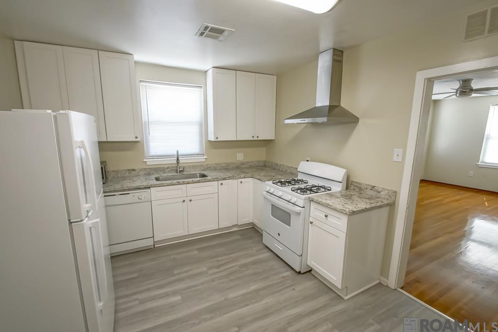 3939 S Sherwood Forest Blvd UNIT F, Baton Rouge, LA, 70816