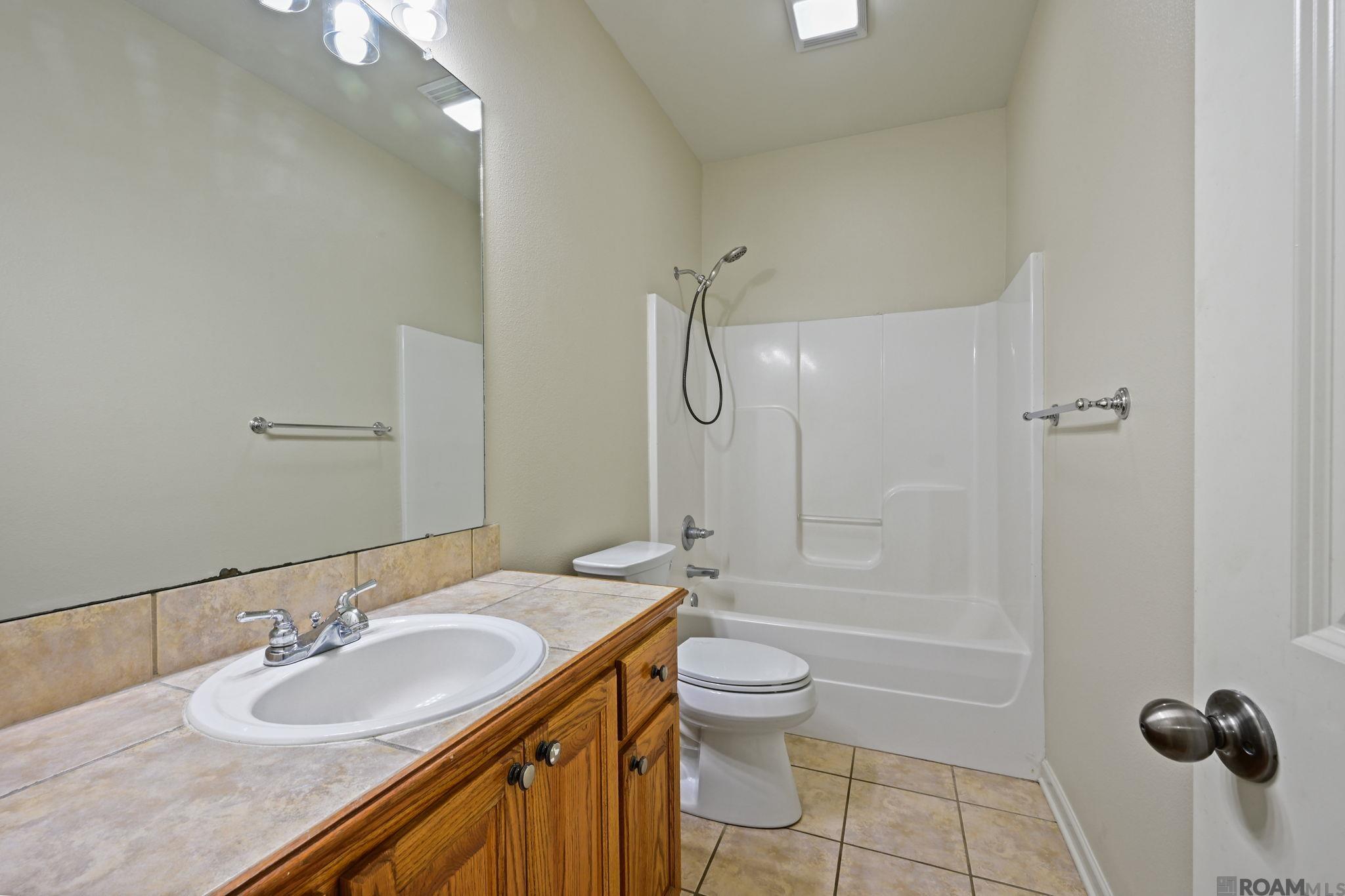 40403 Cross Creek Ave, Gonzales, LA, 70737