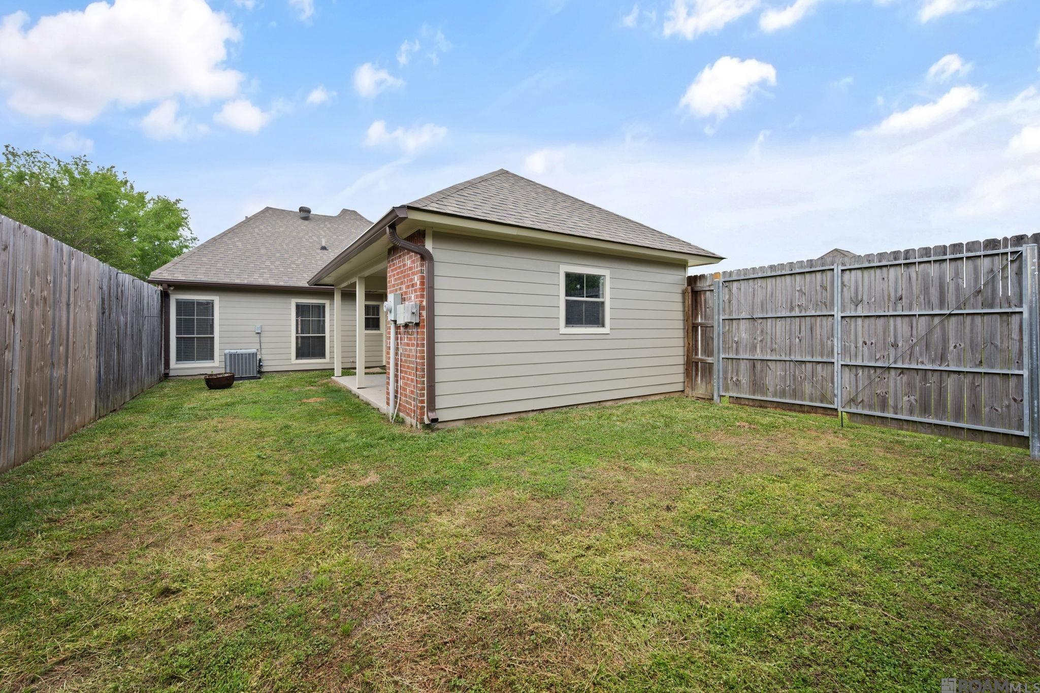 40403 Cross Creek Ave, Gonzales, LA, 70737