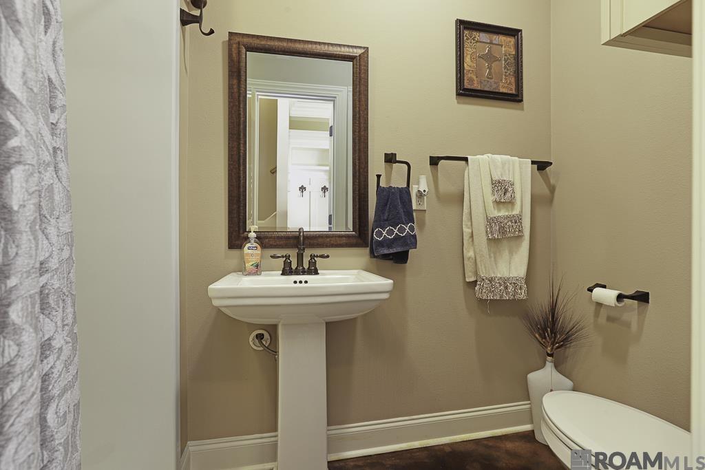 11090 Toria Ln, St Amant, LA, 70774