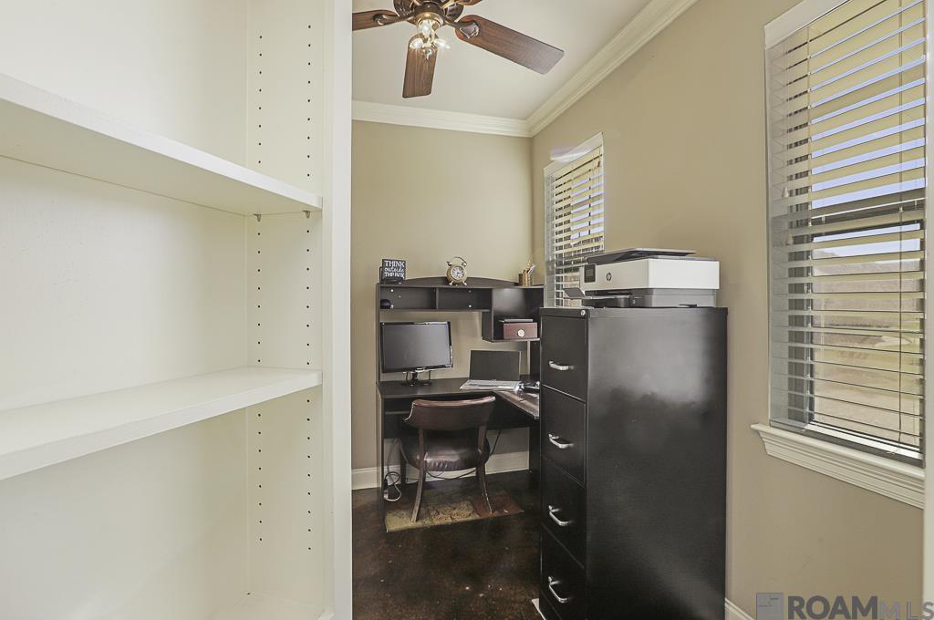 11090 Toria Ln, St Amant, LA, 70774