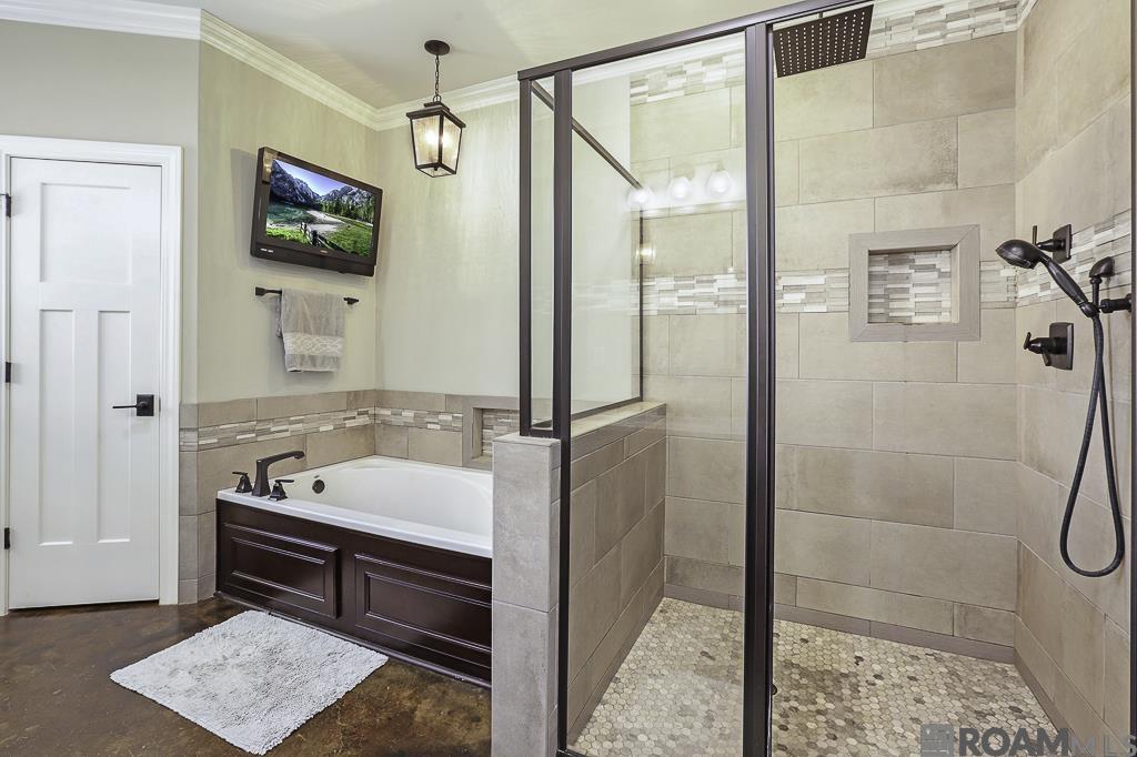 11090 Toria Ln, St Amant, LA, 70774