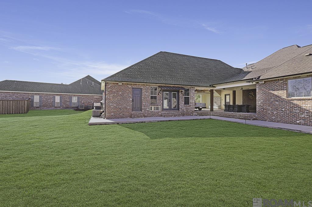 11090 Toria Ln, St Amant, LA, 70774
