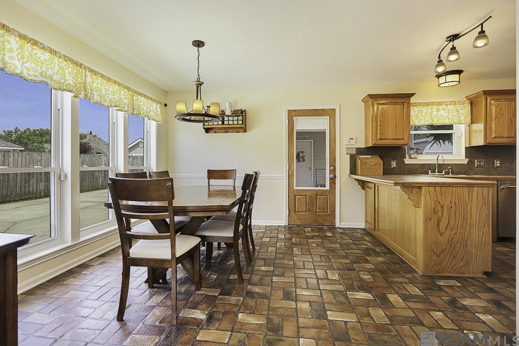 38330 Duplessis Rd, Prairieville, LA, 70769