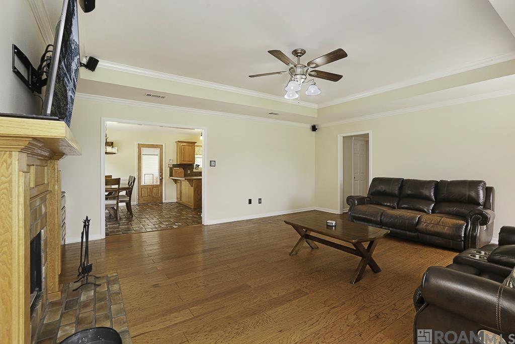 38330 Duplessis Rd, Prairieville, LA, 70769