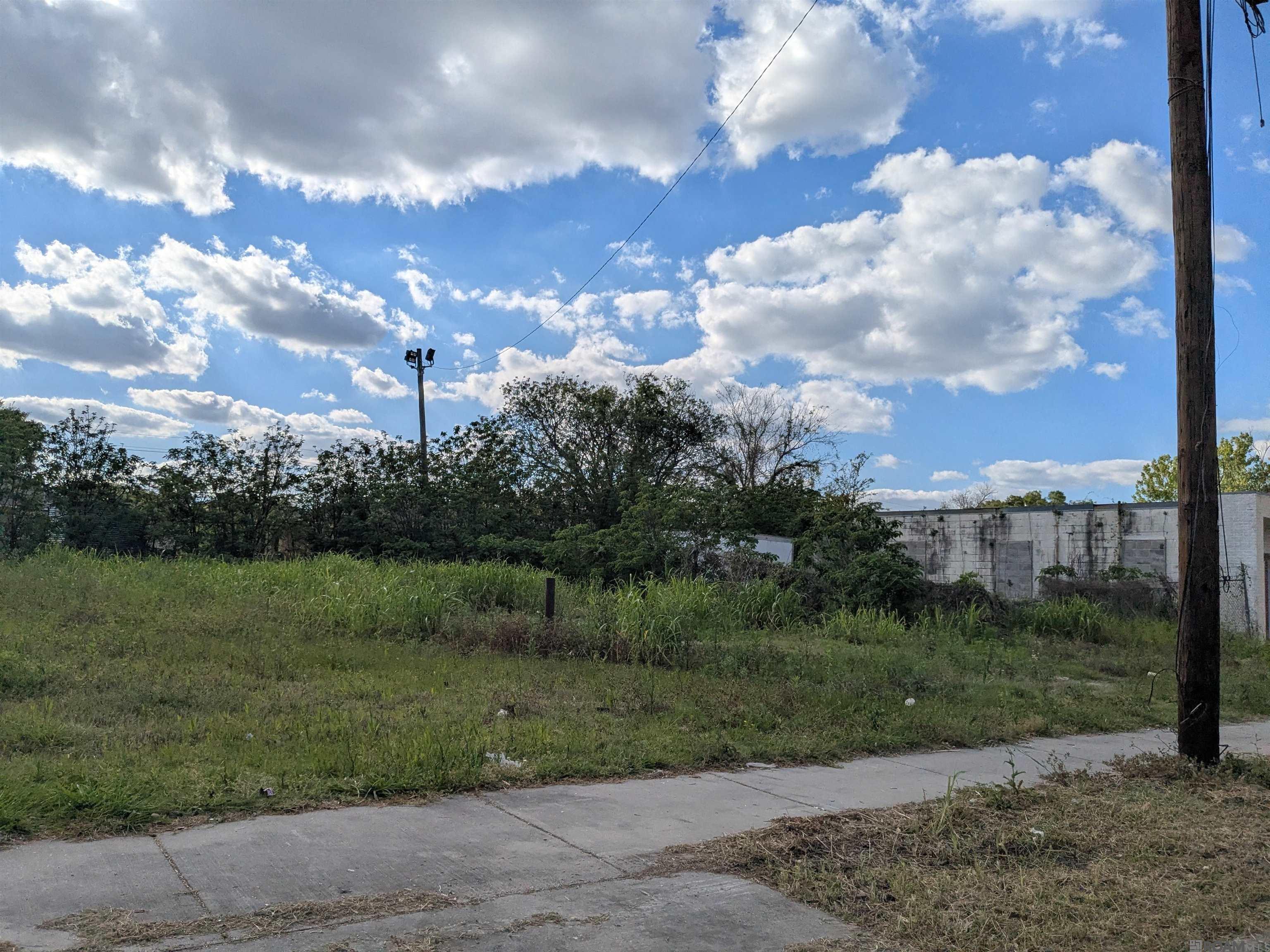 1733 N Acadian Thwy, Baton Rouge, LA, 70802