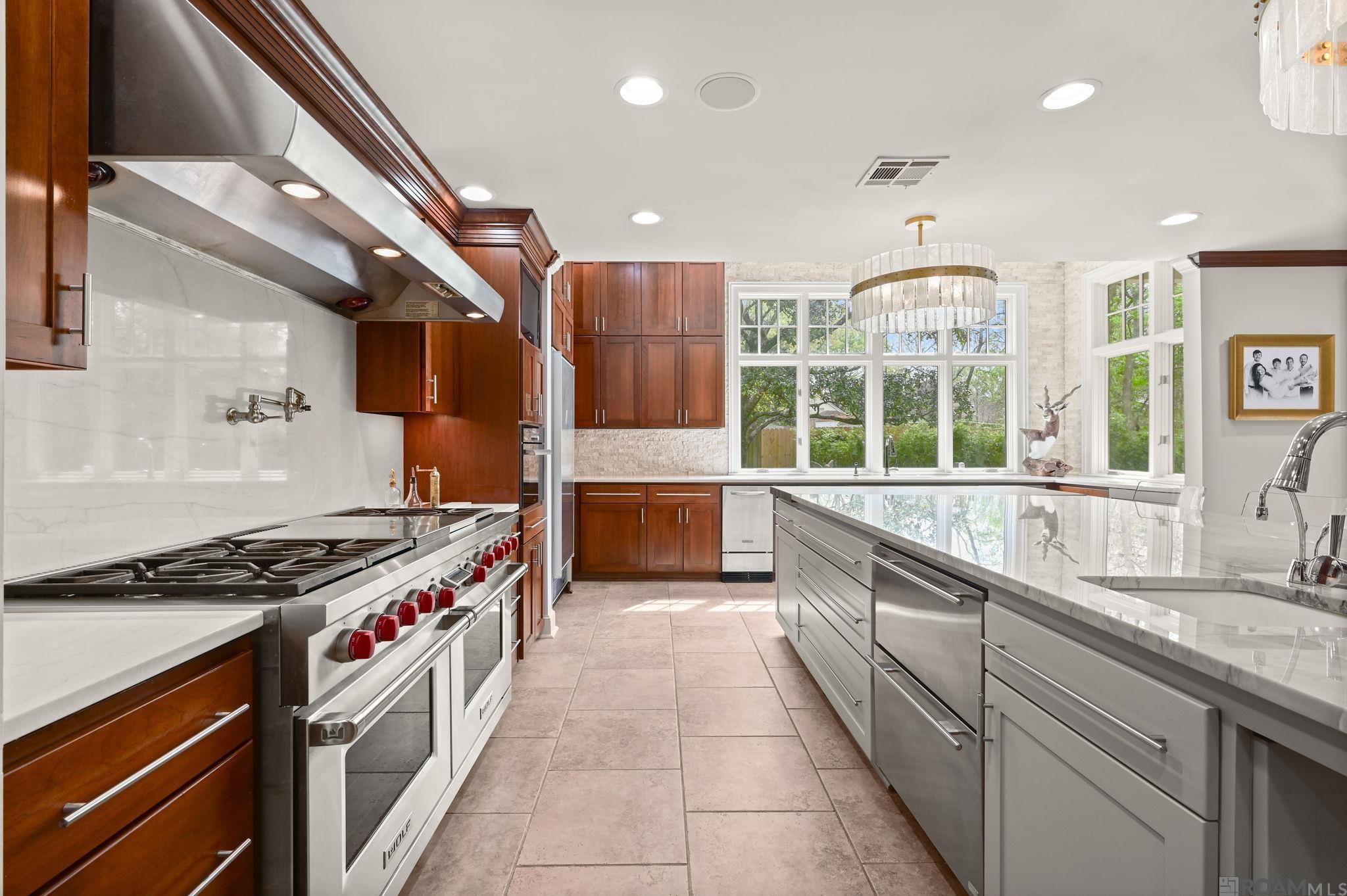 8110 Old Hammond Hwy, Baton Rouge, LA, 70809