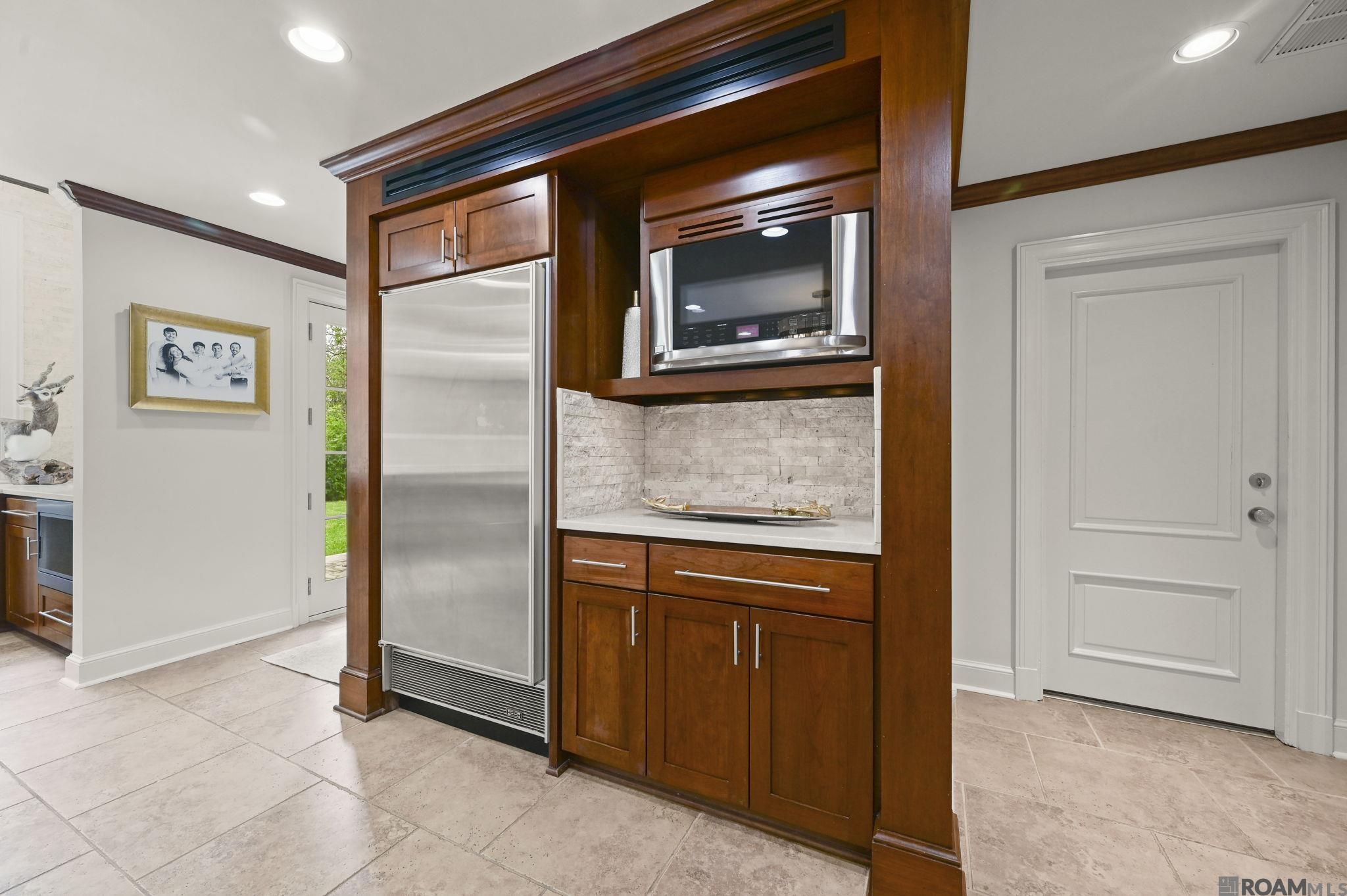 8110 Old Hammond Hwy, Baton Rouge, LA, 70809