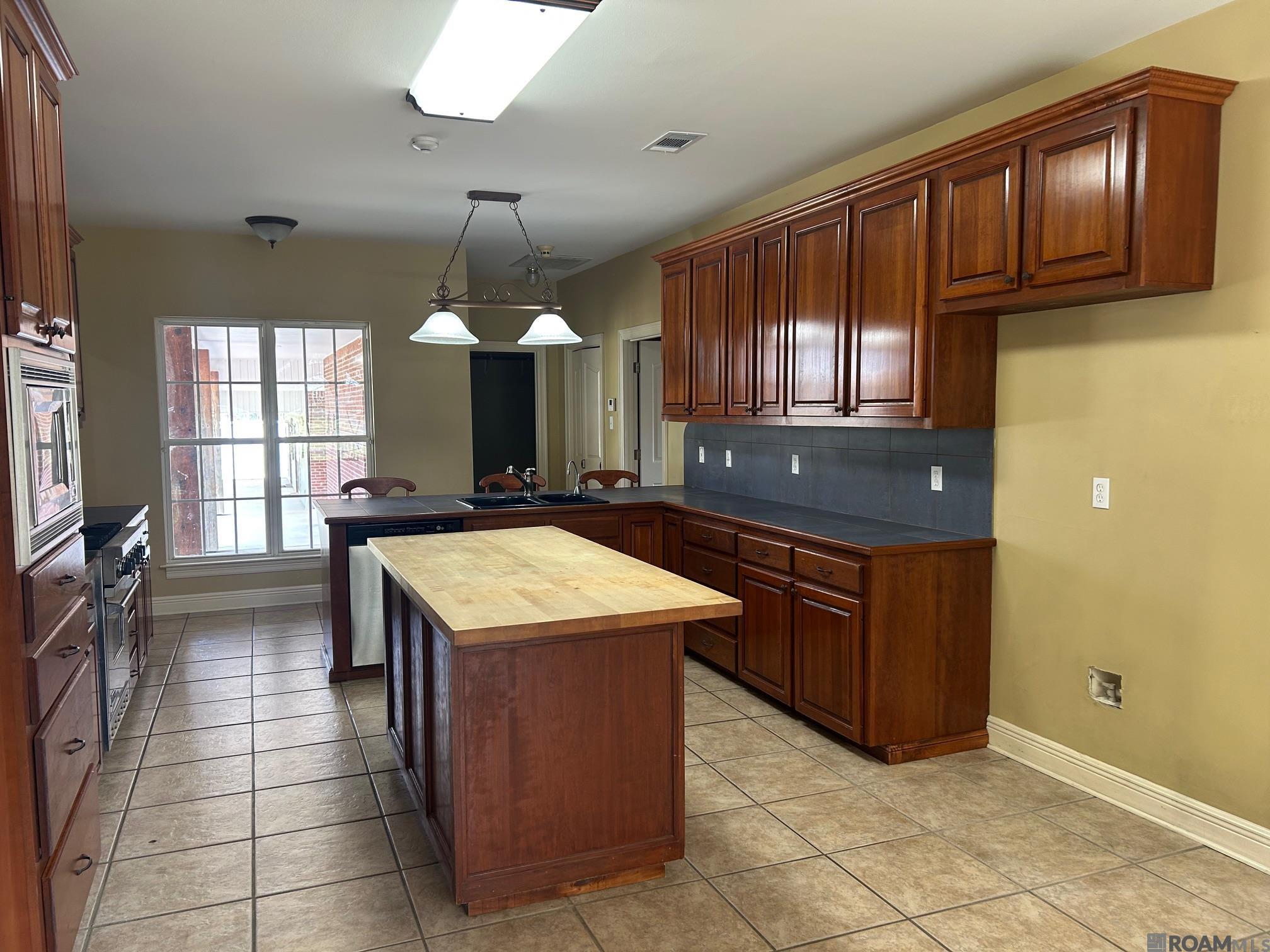 2907 La Hwy 966, St Francisville, LA, 70775