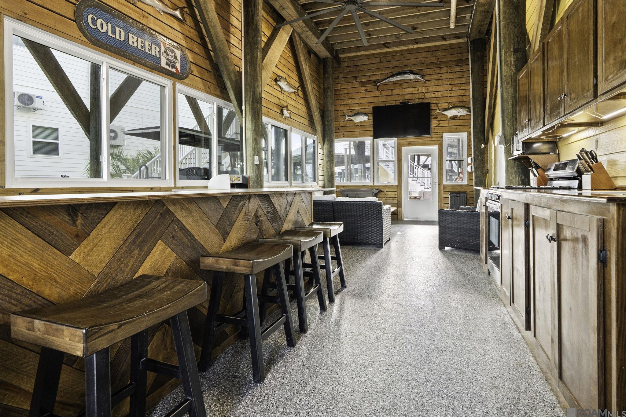 47 Queen Bess, Grand Isle, LA, 70358