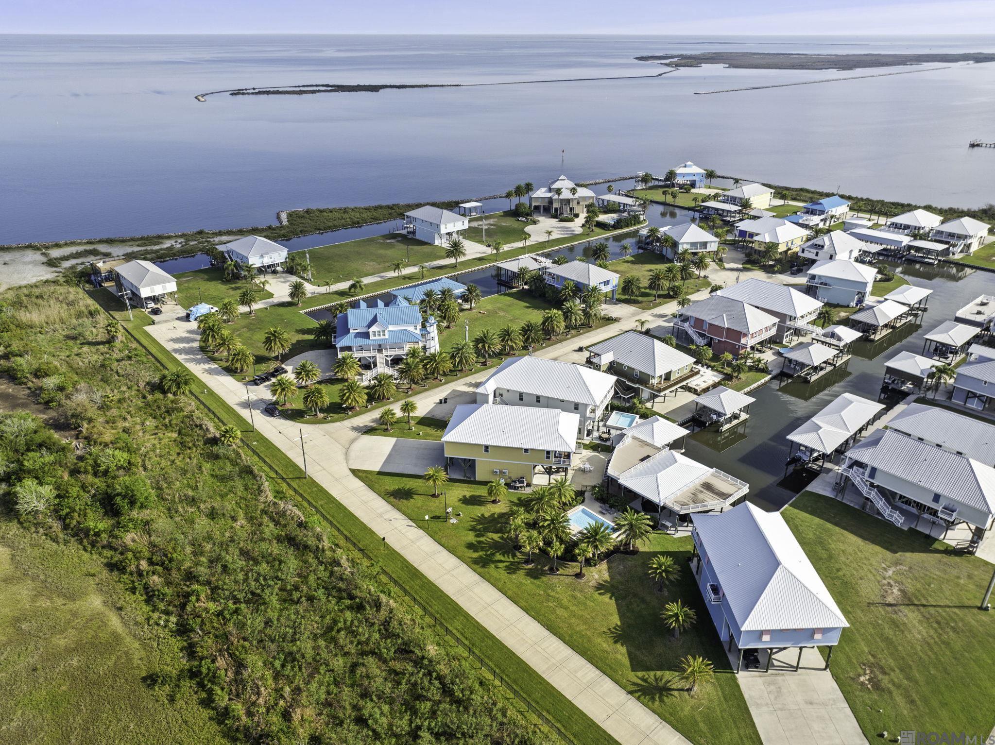 47 Queen Bess, Grand Isle, LA, 70358