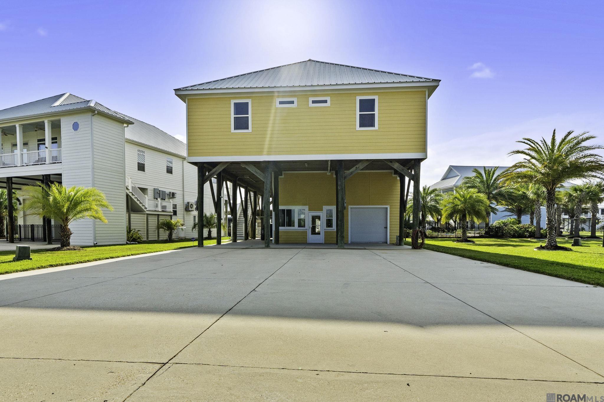 47 Queen Bess, Grand Isle, LA, 70358