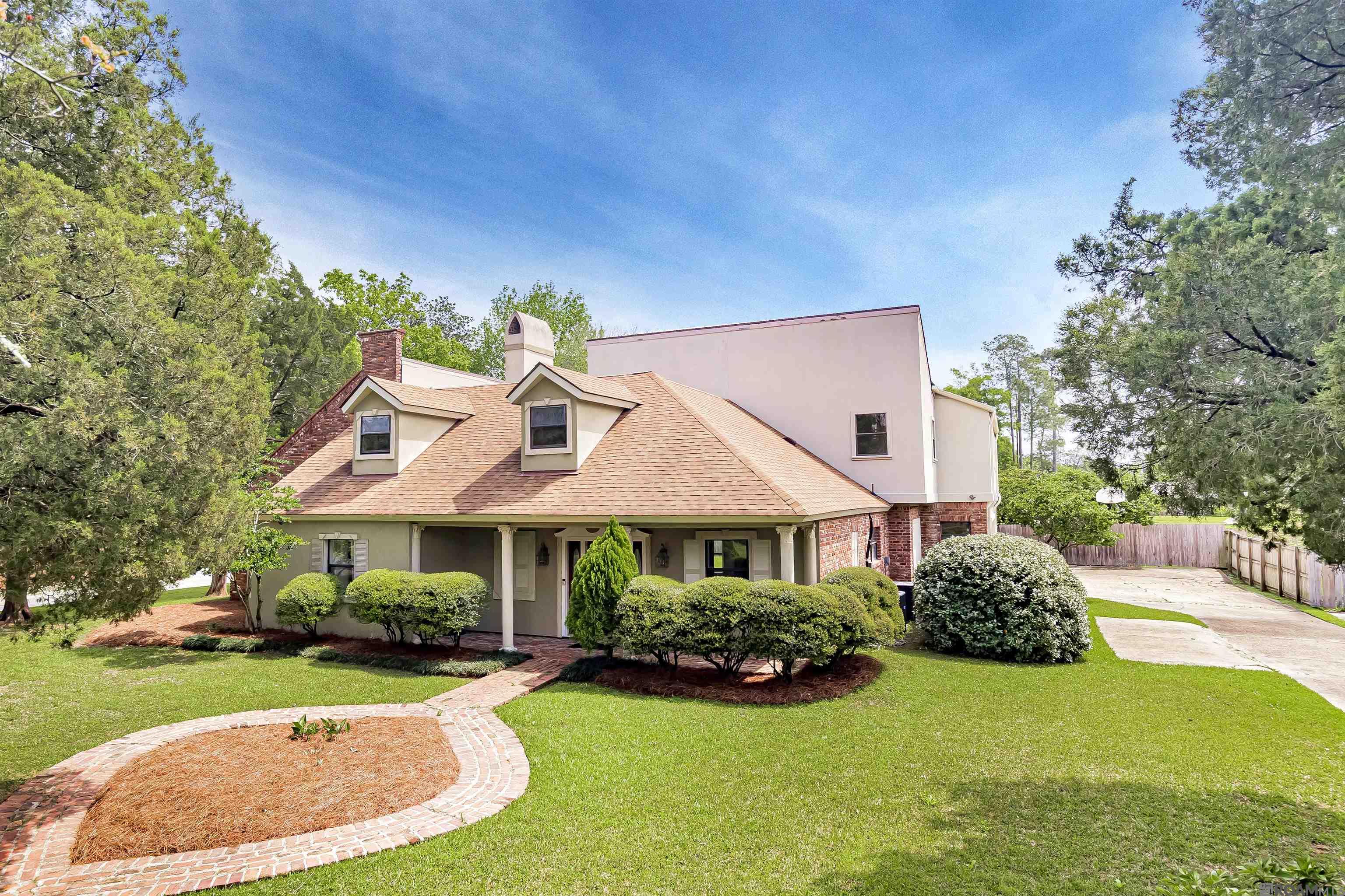 880 Rue Crozat, Baton Rouge, LA, 70810