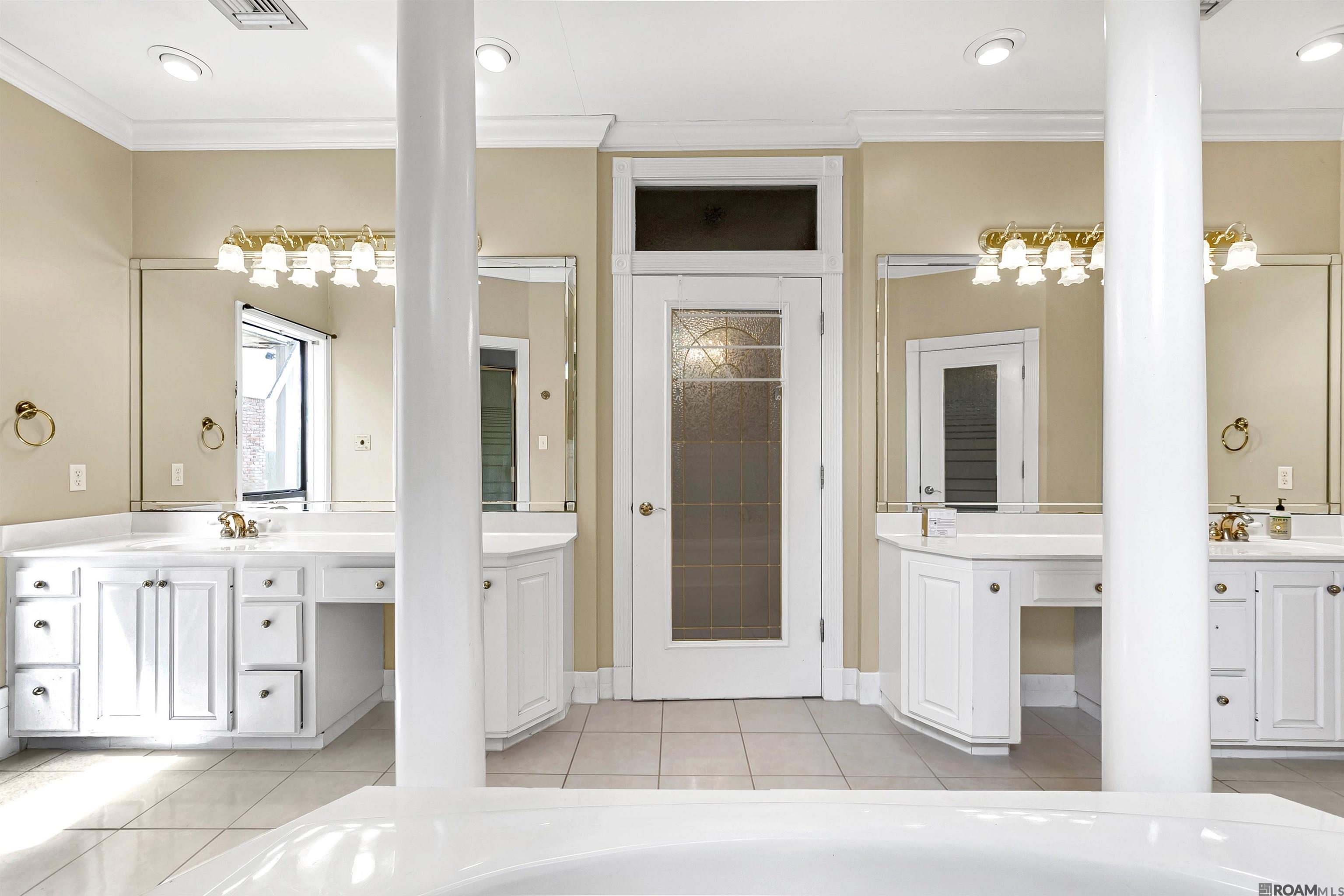 880 Rue Crozat, Baton Rouge, LA, 70810