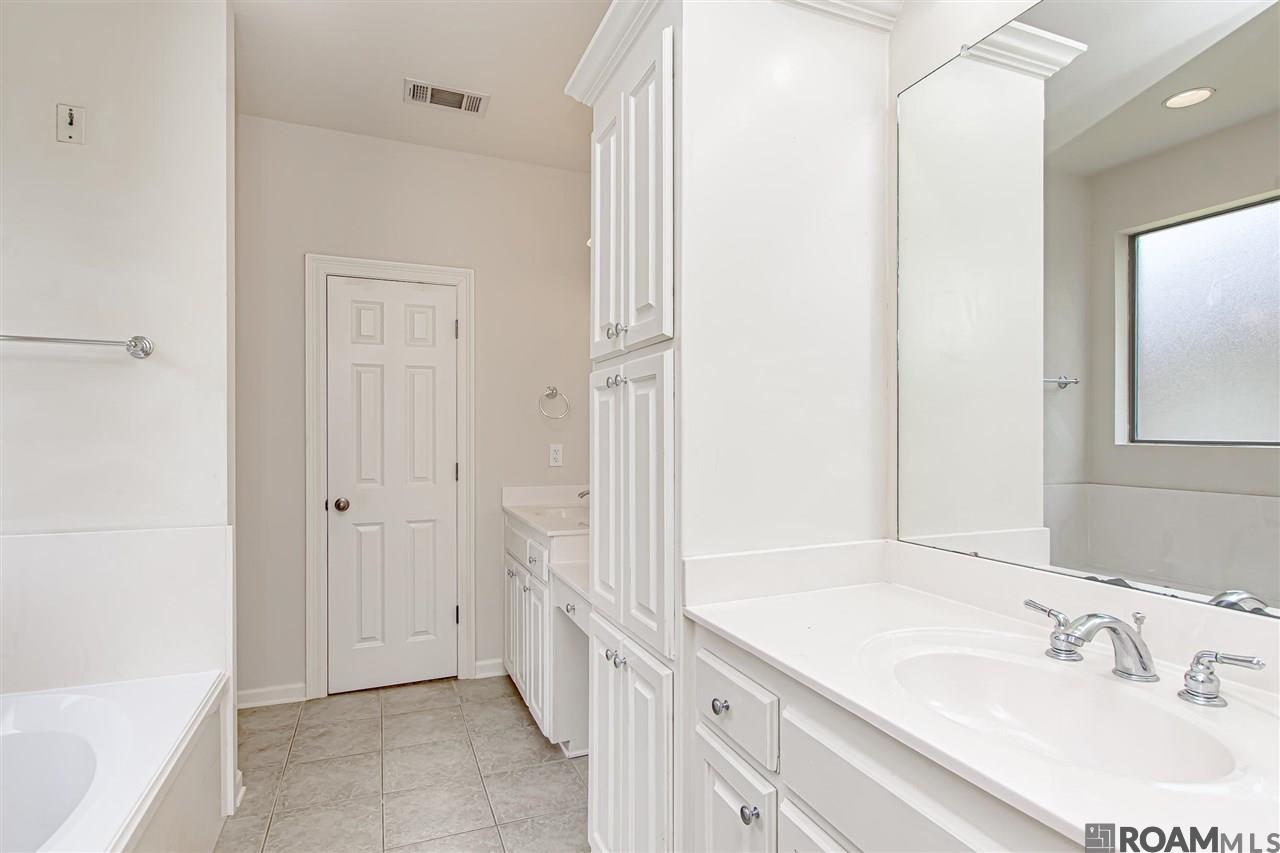 9015 Westlake Ave, Baton Rouge, LA, 70810