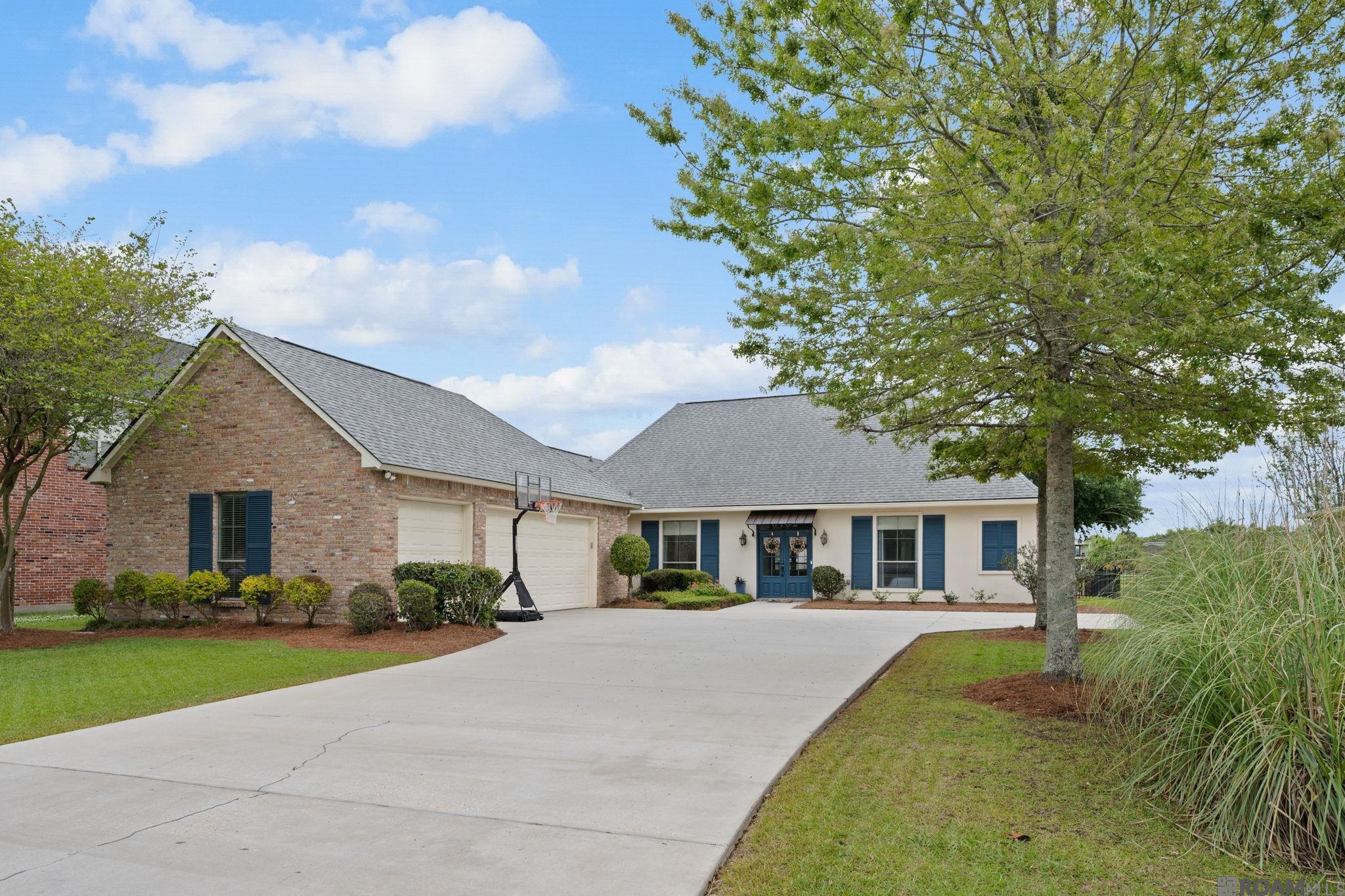 6182 Breeze Point Dr, Gonzales, LA, 70737