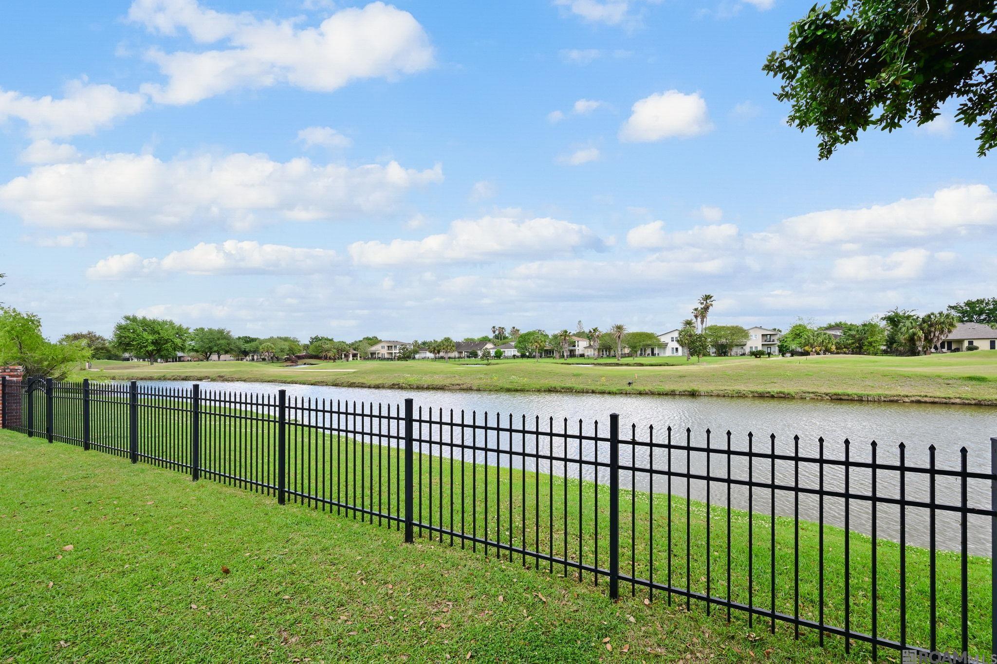 6182 Breeze Point Dr, Gonzales, LA, 70737