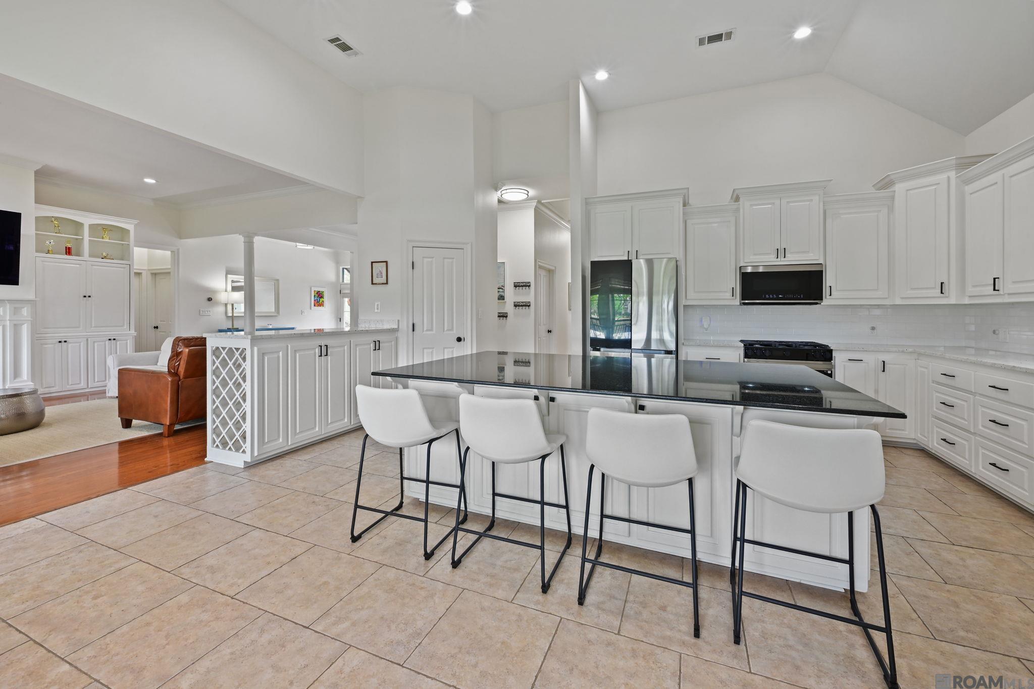 6182 Breeze Point Dr, Gonzales, LA, 70737