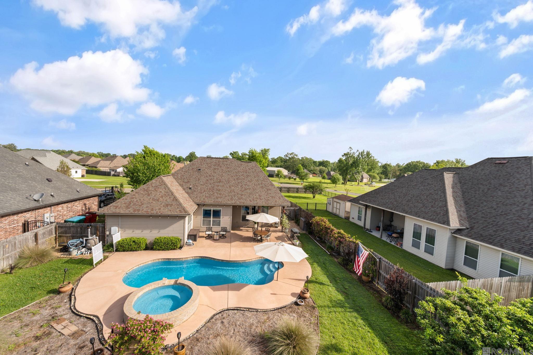 39071 Old Tree Dr, Prairieville, LA, 70769