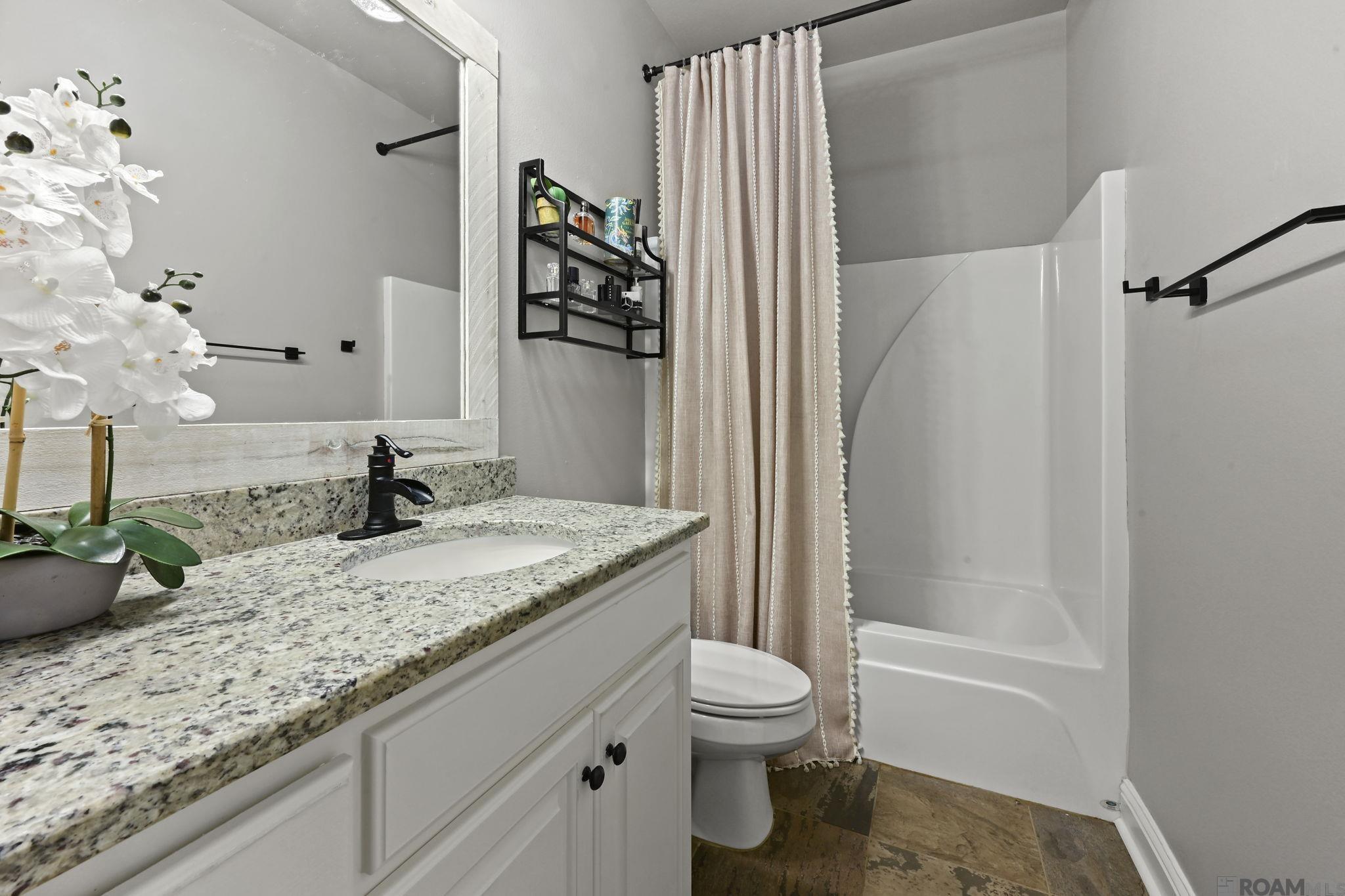 39071 Old Tree Dr, Prairieville, LA, 70769