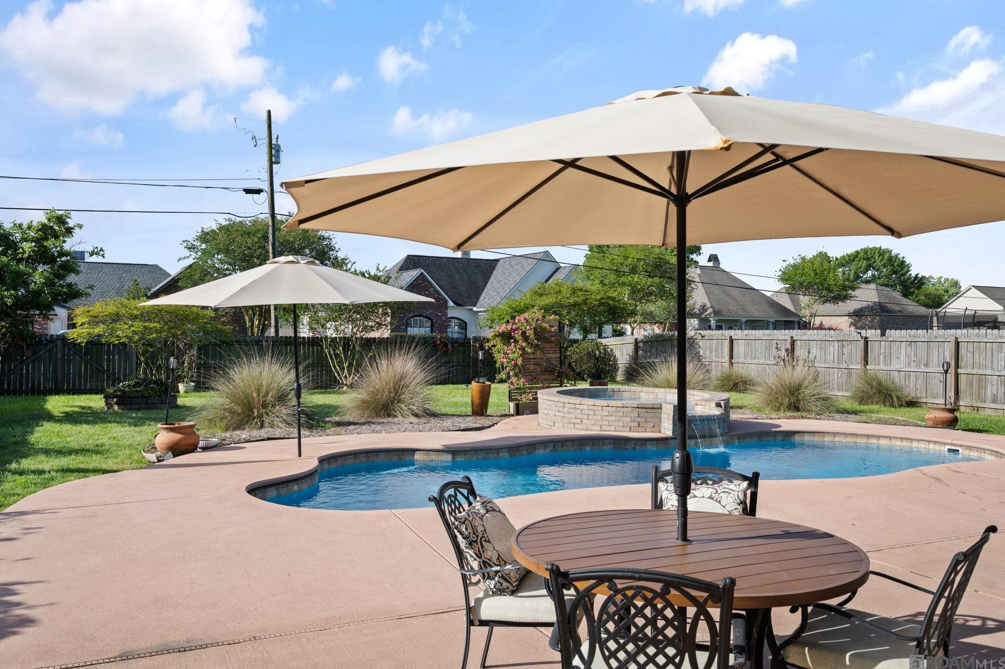 39071 Old Tree Dr, Prairieville, LA, 70769