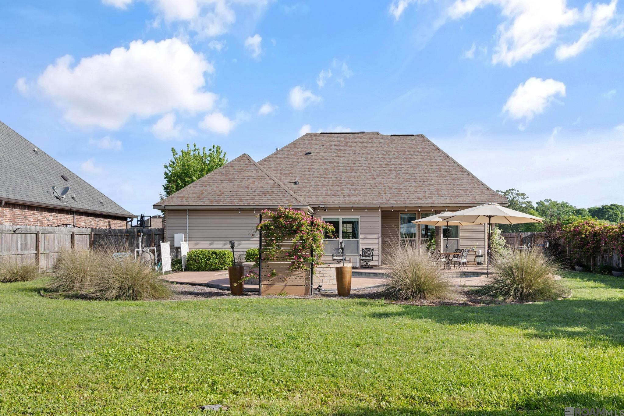 39071 Old Tree Dr, Prairieville, LA, 70769