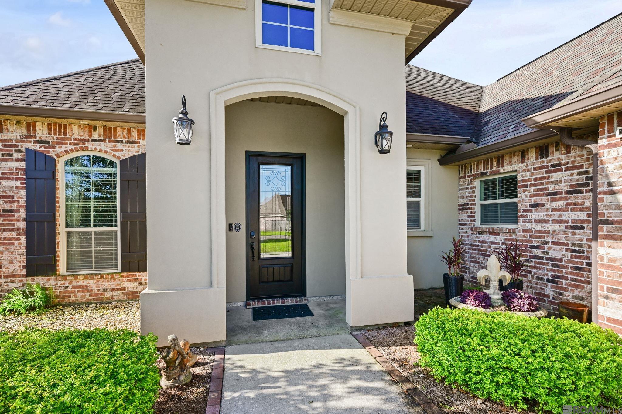 39071 Old Tree Dr, Prairieville, LA, 70769