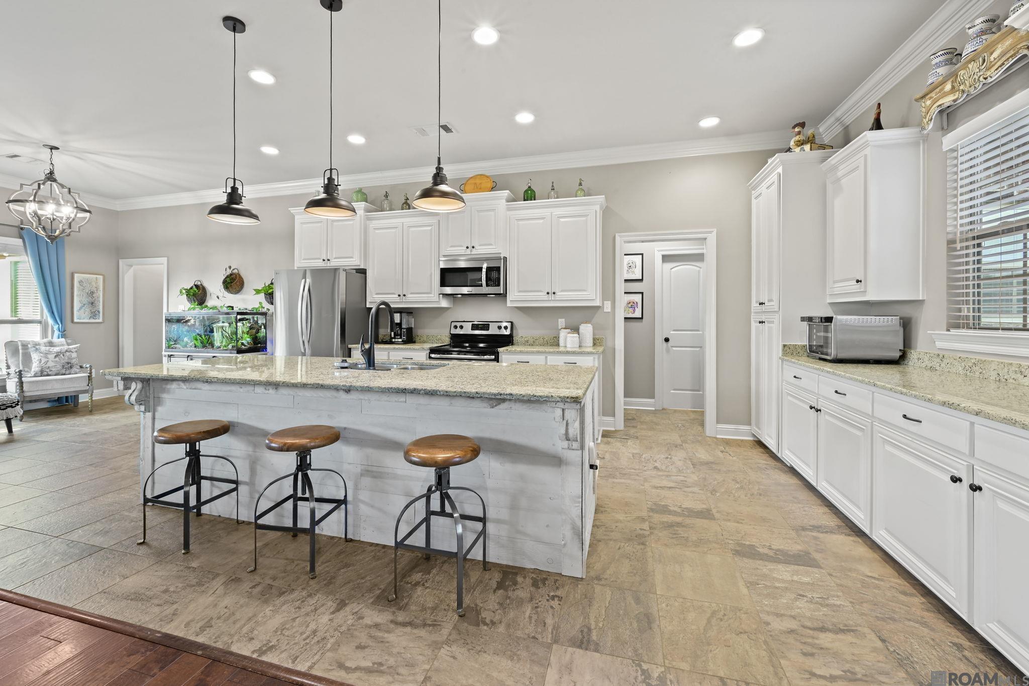 39071 Old Tree Dr, Prairieville, LA, 70769