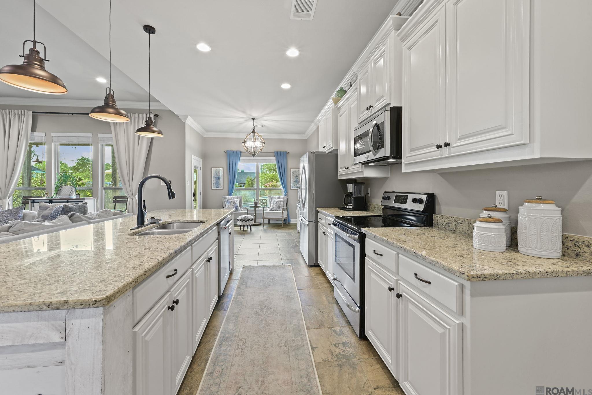 39071 Old Tree Dr, Prairieville, LA, 70769