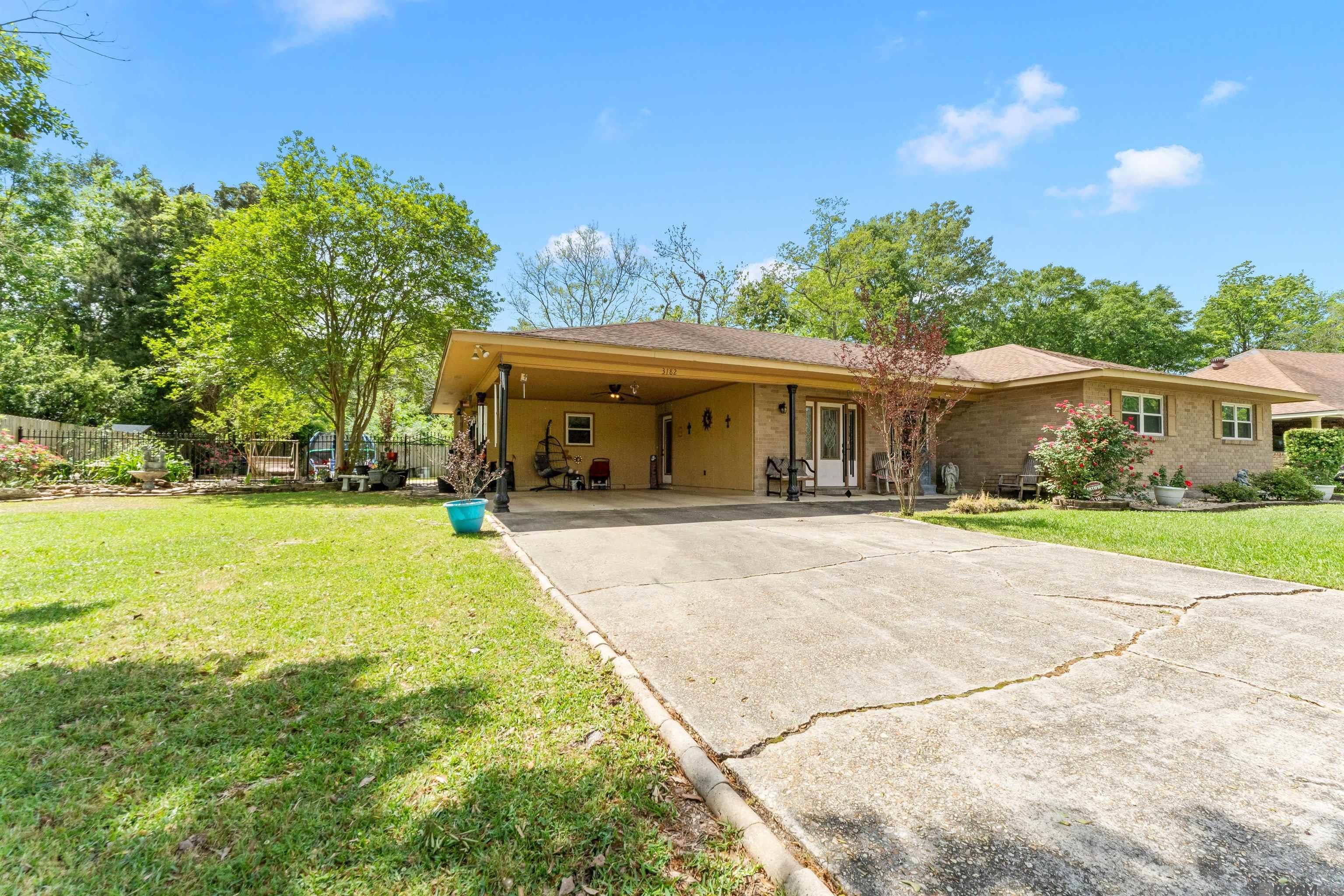 3182 Seracedar, Baton Rouge, LA, 70816