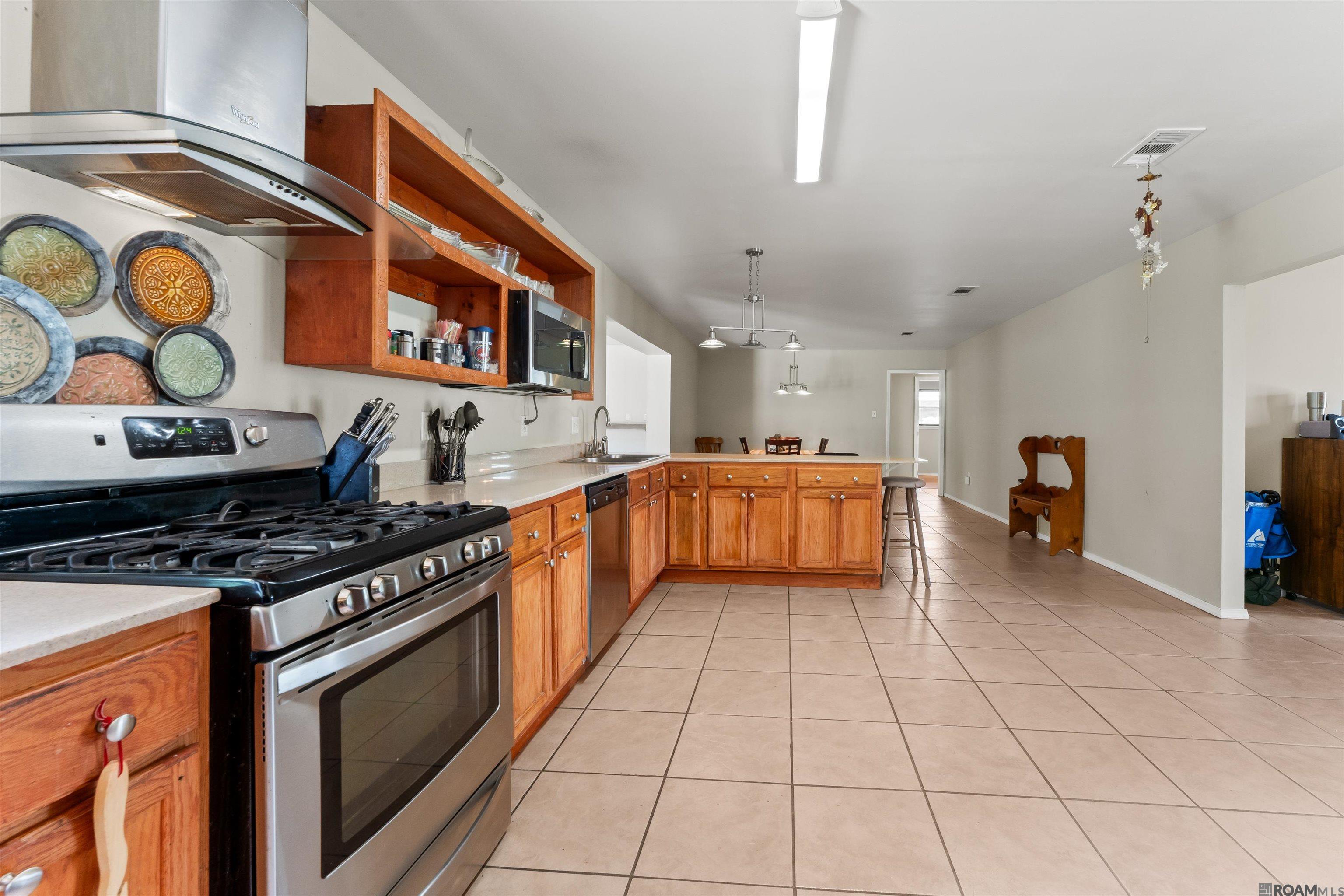 3182 Seracedar, Baton Rouge, LA, 70816