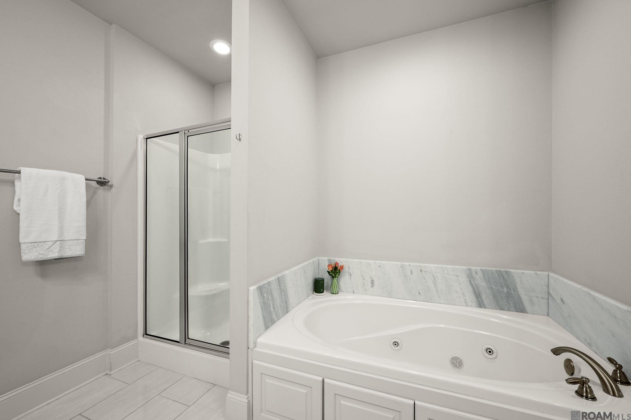 6526 Oak Garden Dr, Baton Rouge, LA, 70817