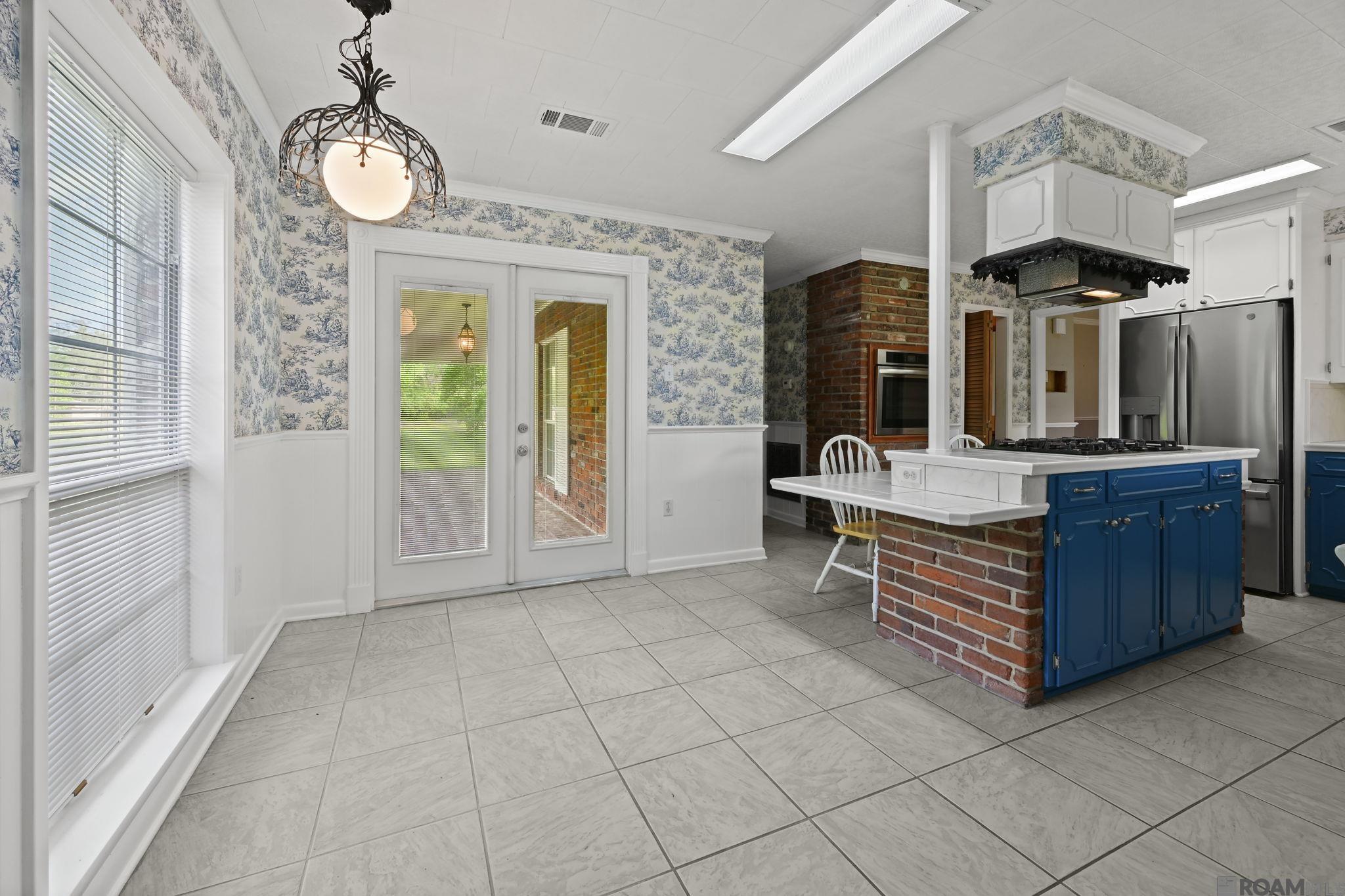 38517 La Hwy 74, Gonzales, LA, 70737