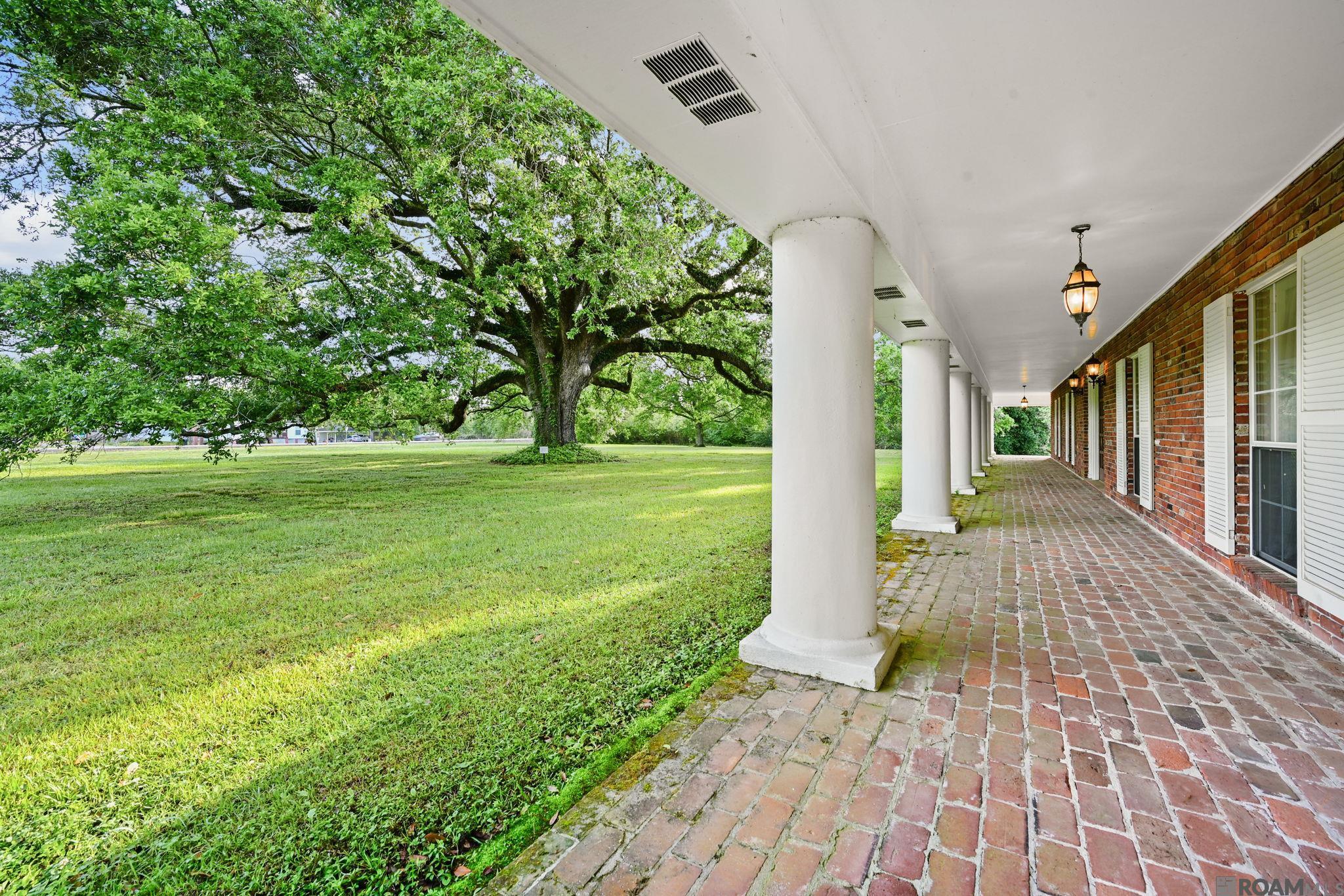 38517 La Hwy 74, Gonzales, LA, 70737