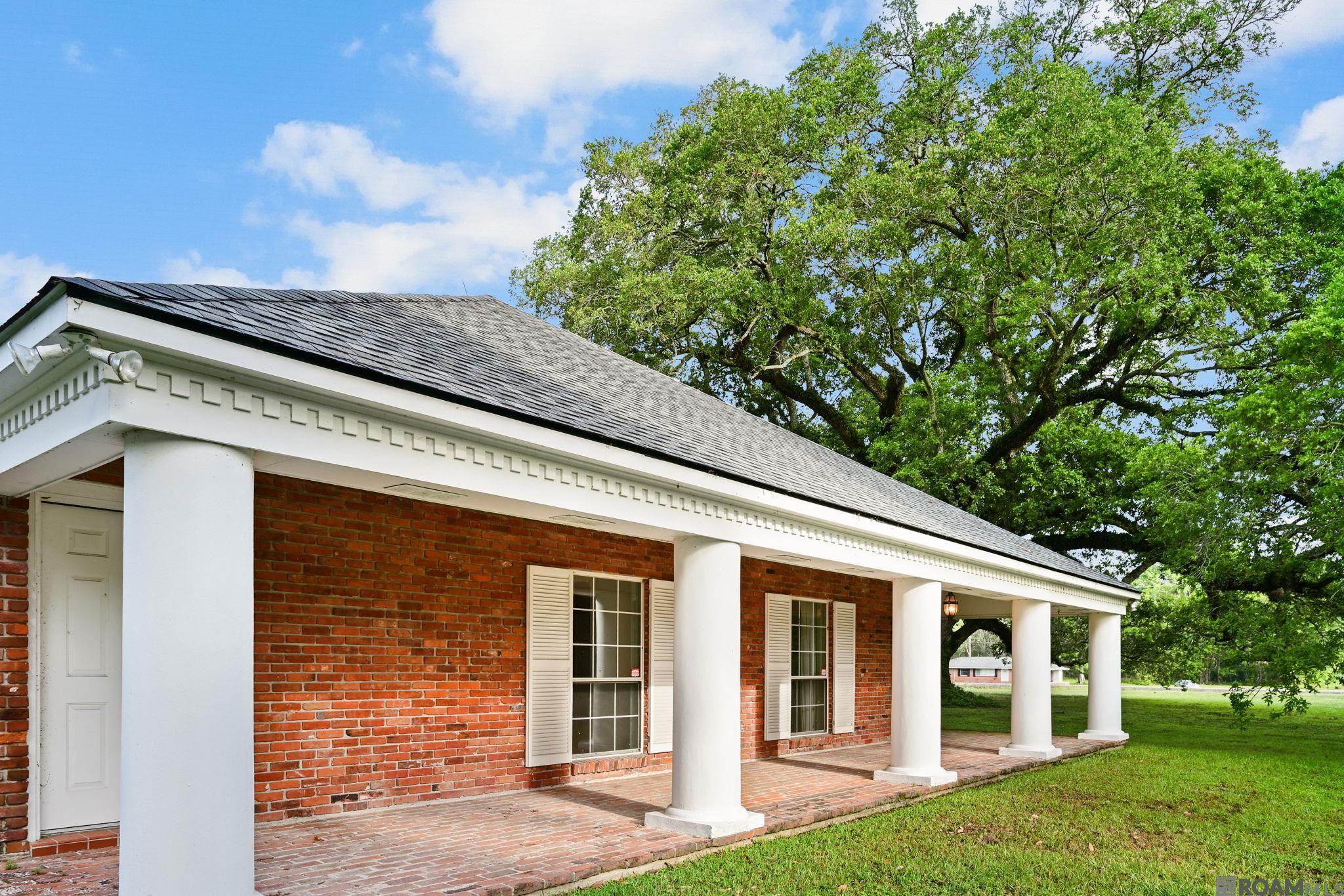 38517 La Hwy 74, Gonzales, LA, 70737