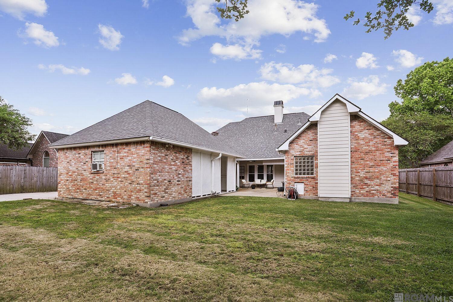 1748 Great Oak Dr, Baton Rouge, LA, 70810