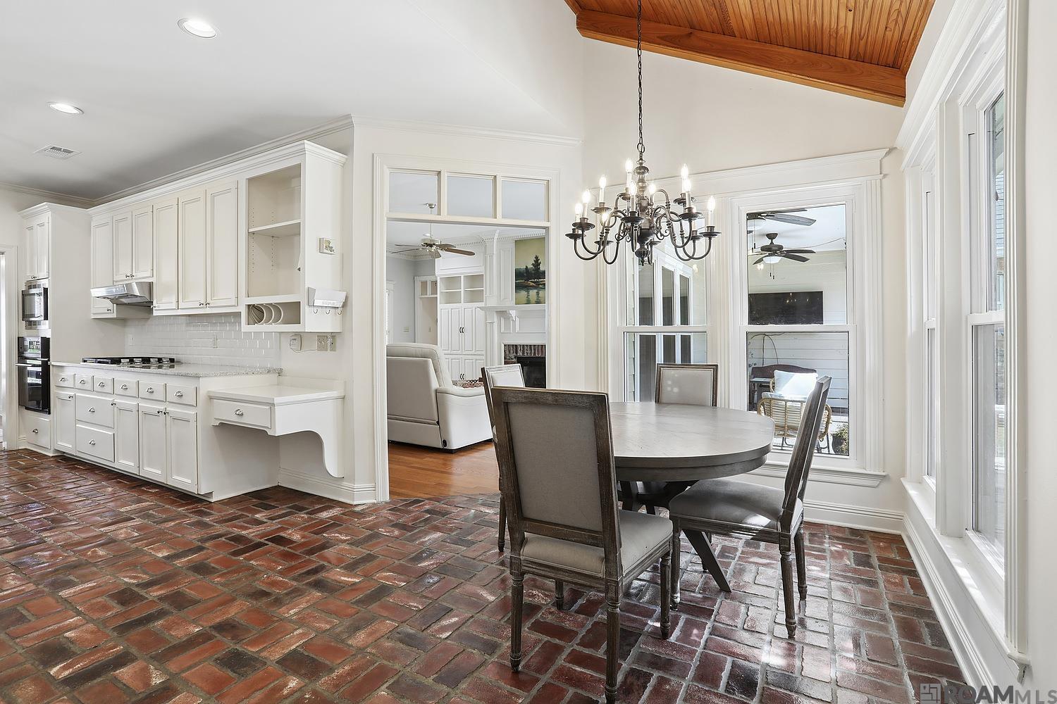 1748 Great Oak Dr, Baton Rouge, LA, 70810