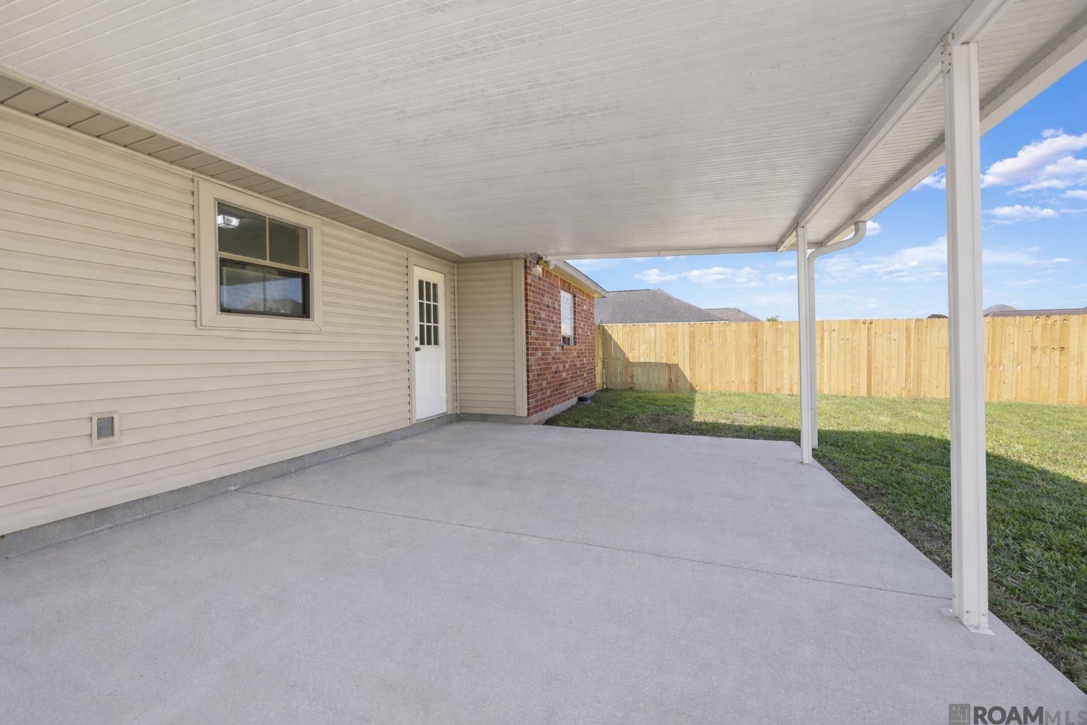 628 S Oleana Dr, Gonzales, LA, 70737